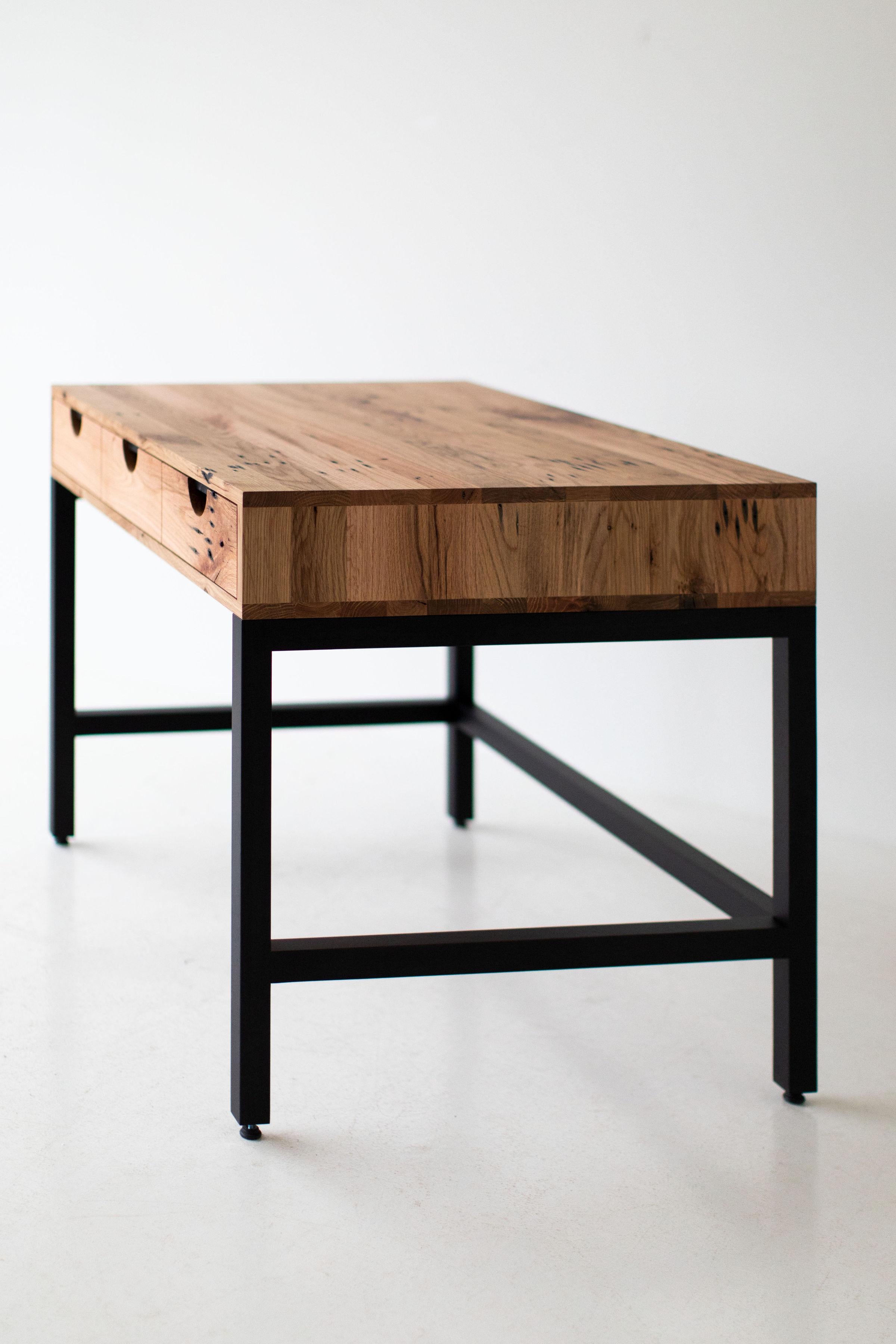 Moderner Schreibtisch aus aufgearbeiteter Eiche und Nussbaumholz im Angebot 7