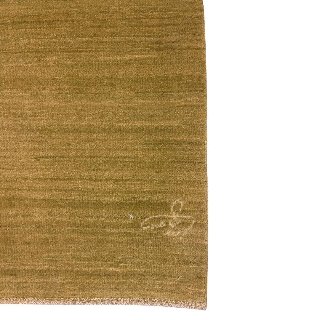 Einfacher moderner persischer Teppich aus gedeckter grüner Wolle, minimalistisches Design, 2' x 3' (Moderne) im Angebot