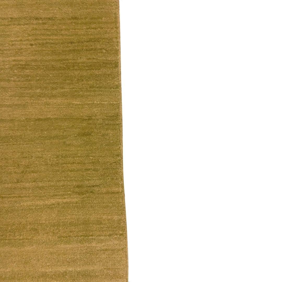 Einfacher moderner persischer Teppich aus gedeckter grüner Wolle, minimalistisches Design, 2' x 3' im Zustand „Neu“ im Angebot in New York, NY