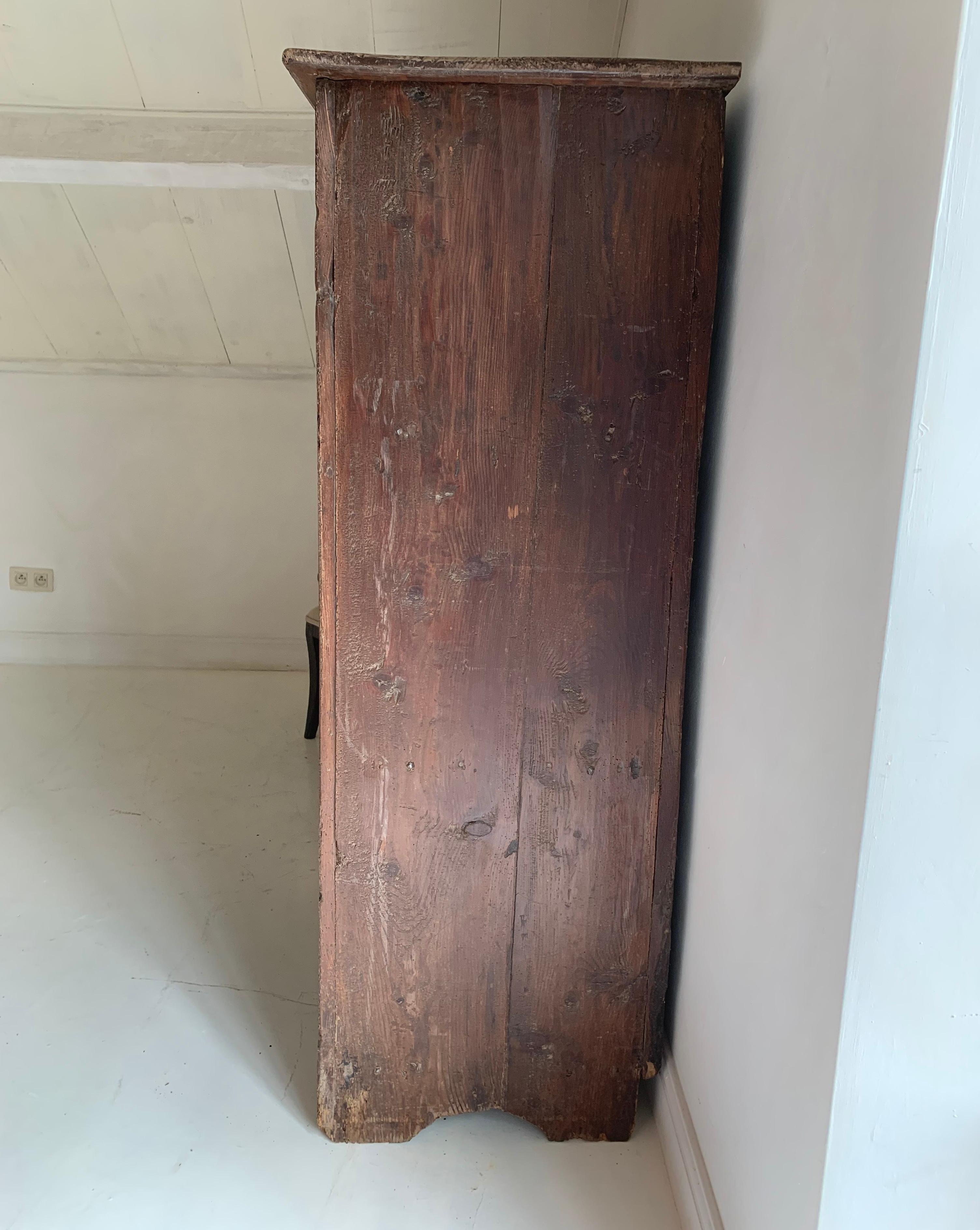 19th Century Simple Mountain Cupboard For Sale
