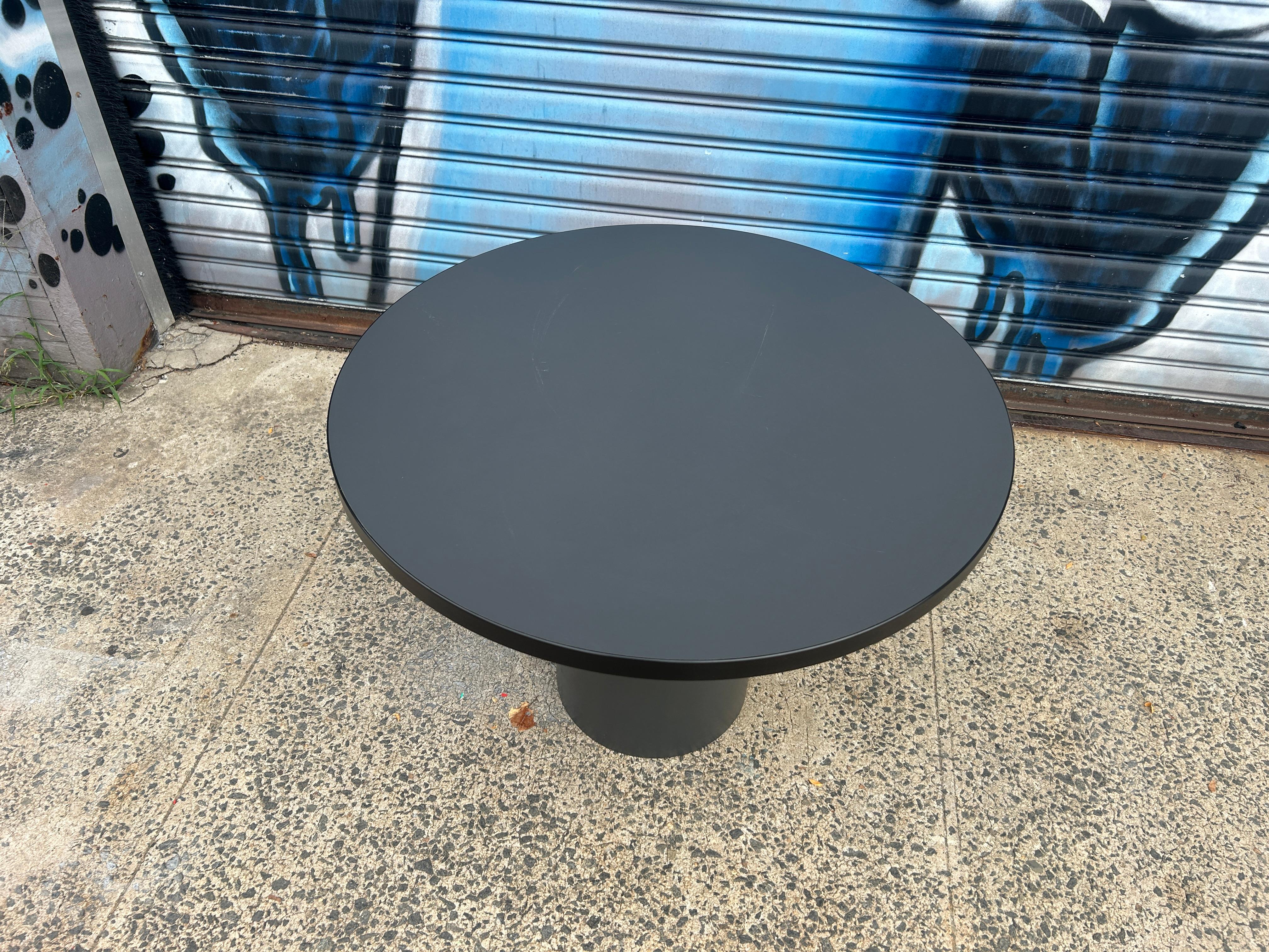 American Simple Post Modern Dark Gray Laminate round dining game table