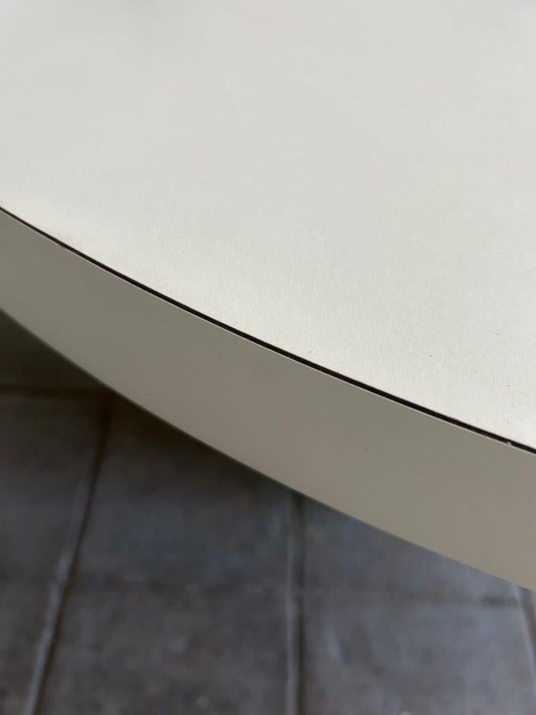 Simple Post Modern white Laminate round dining game table For Sale 1