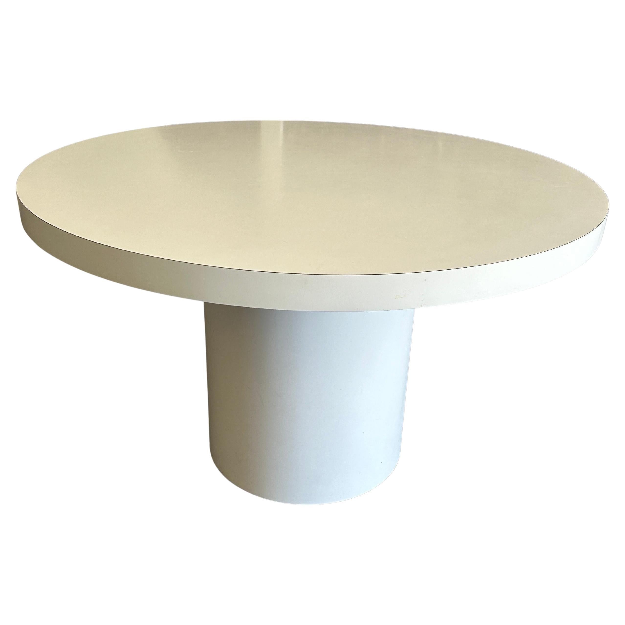 Simple Post Table de jeu ronde en stratifié blanc The Moderns