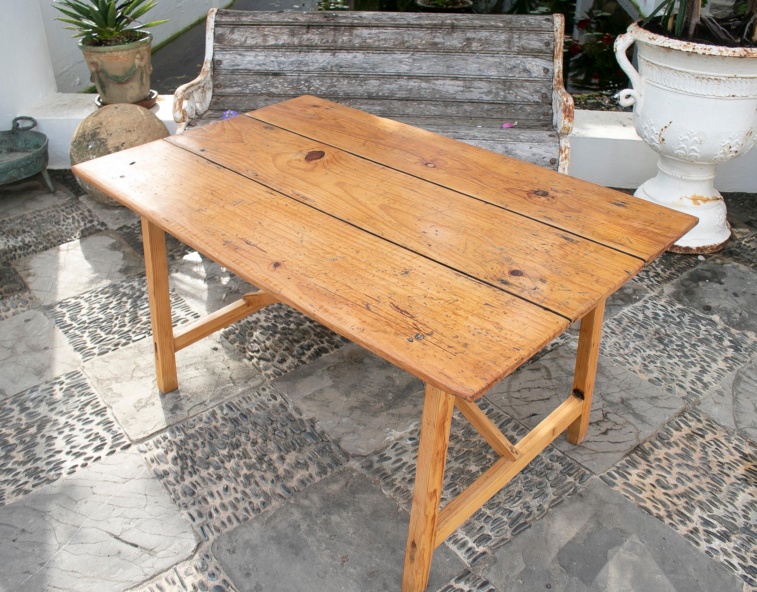 Simple Spanish Country Table in Pine Wood For Sale 2
