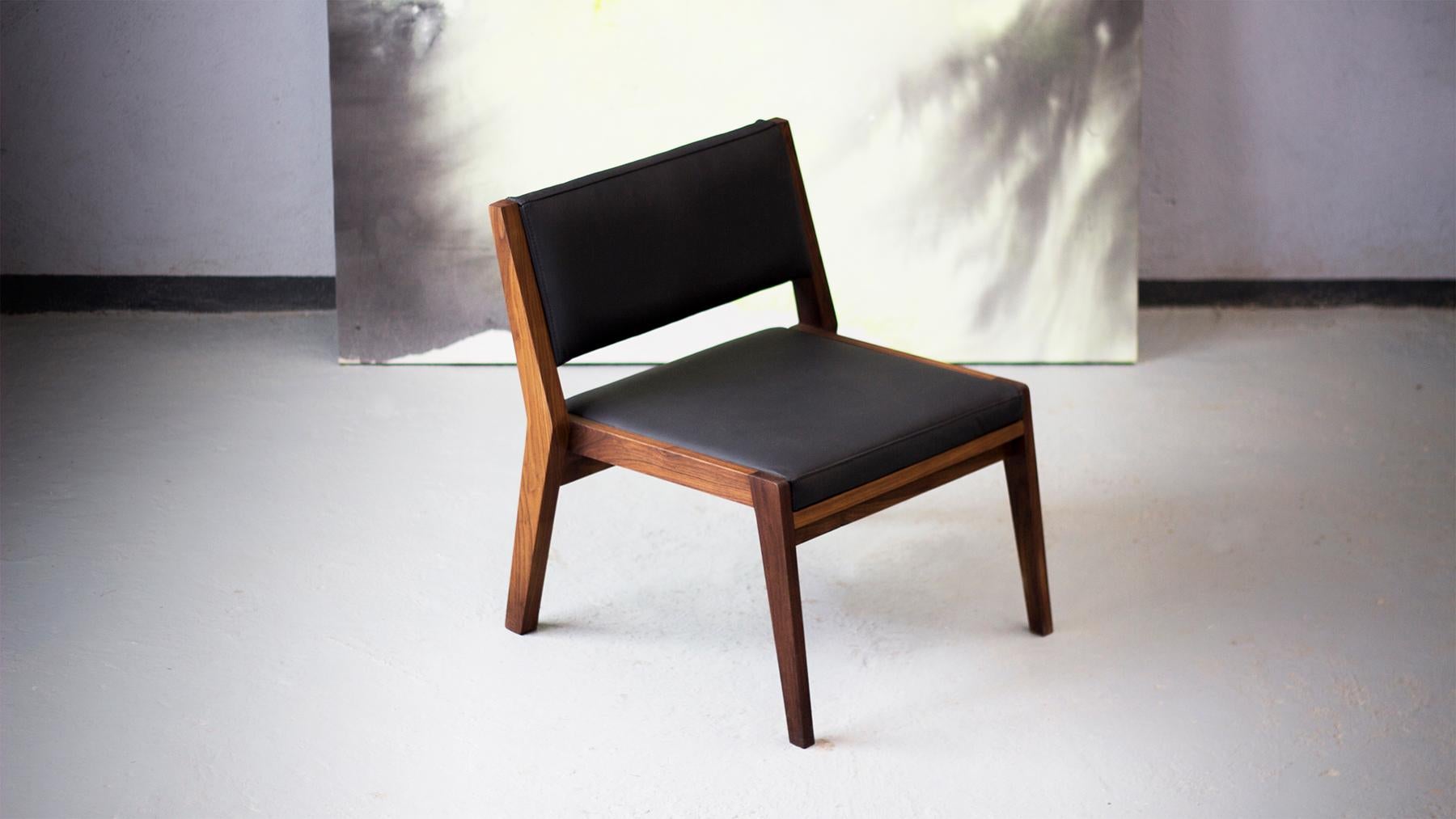 Varnished Simplex, Lounge Chair made by solid wood and vinyl For Sale