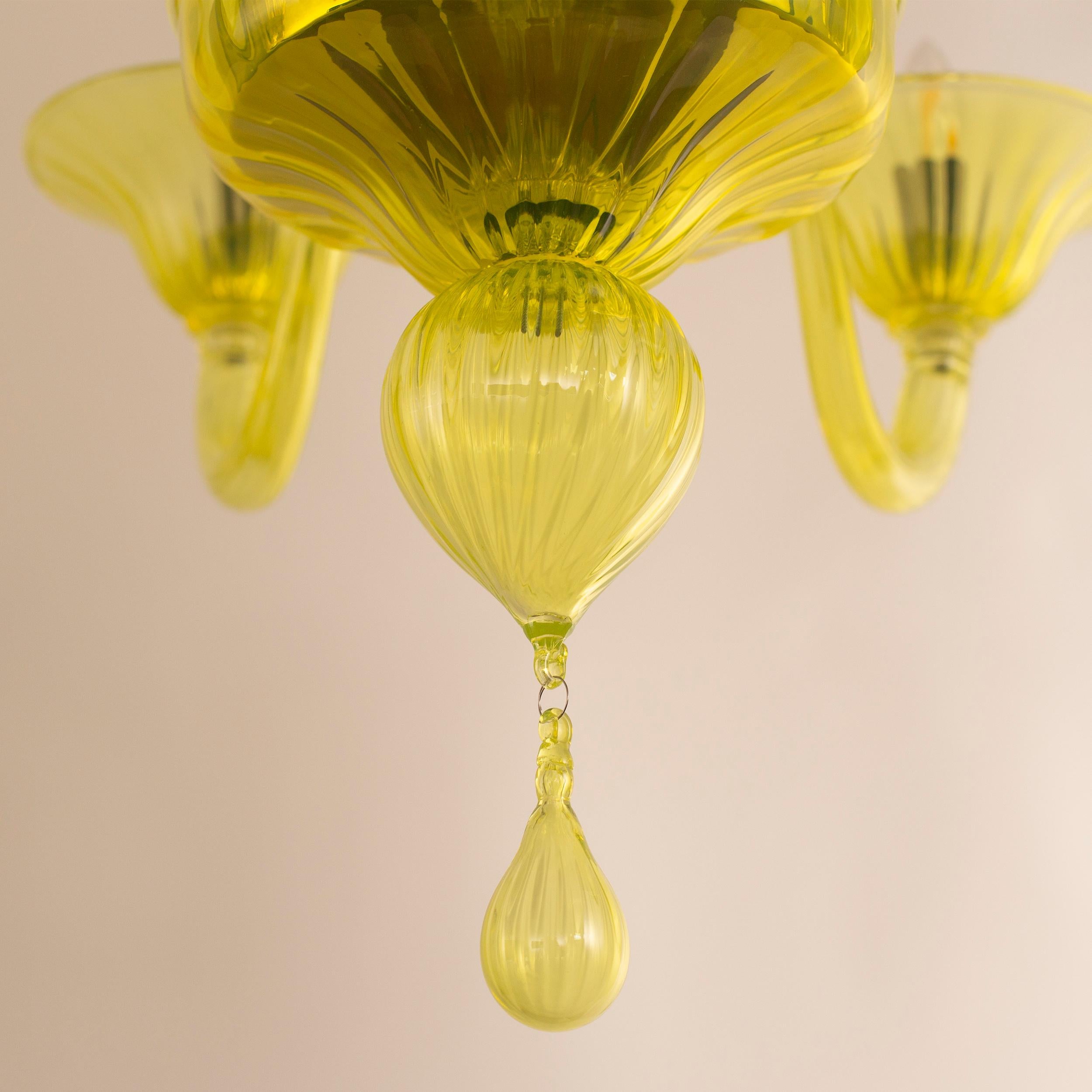 Italian Simplicissimus Chandelier, 6 lights, Yellow Murano Glass by Multiforme For Sale