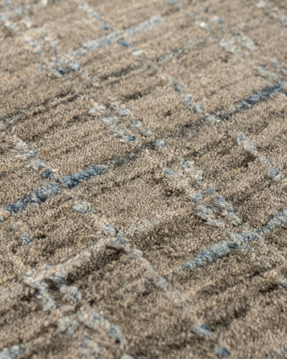 Simplicity Comfort Beige Blue Contemporary  Wool & Viscose Rug 10' x 14' In New Condition For Sale In New York, NY