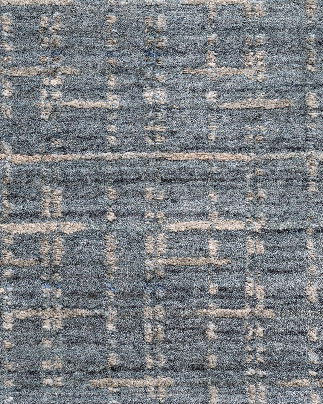 Hand-Crafted Simplicity Comfort Blue Gray Contemporary Rug  8'11 x 12' For Sale
