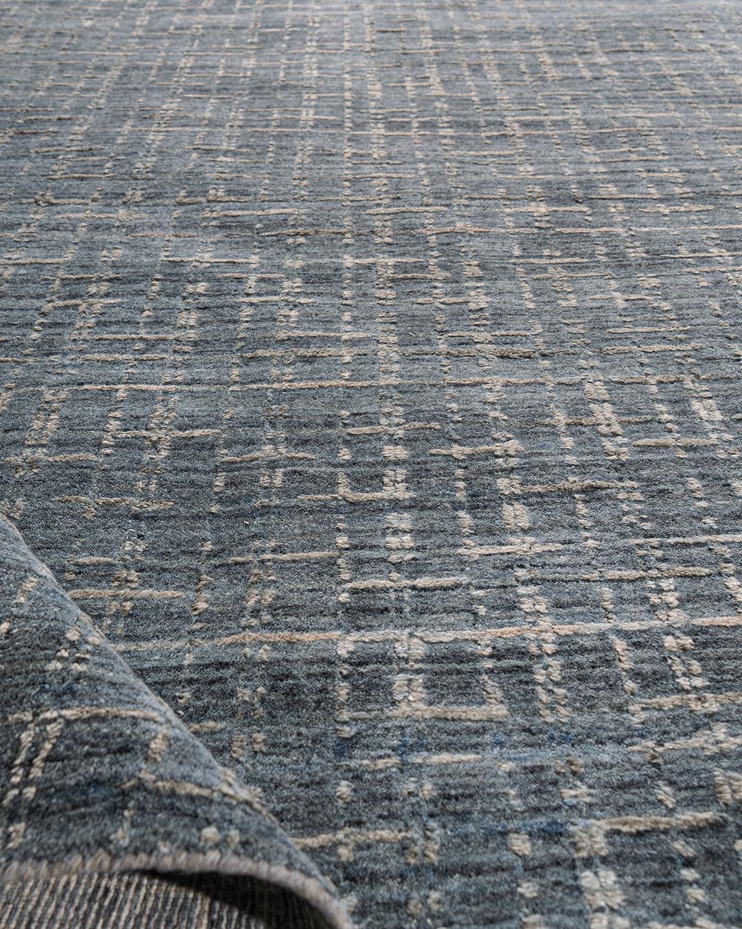 Wool Simplicity Comfort Blue Gray Contemporary Rug  8'11 x 12' For Sale
