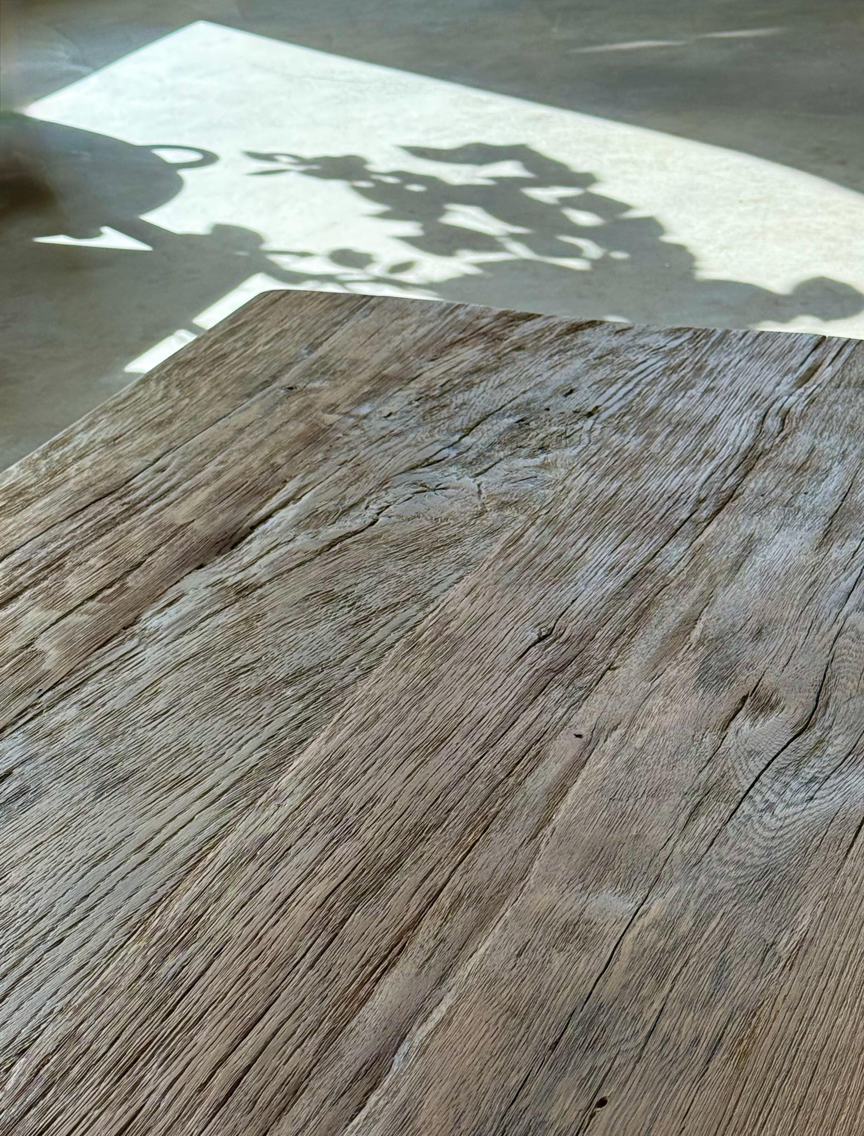 Table basse simpliste en A.C.C Oak Wood en vente 4