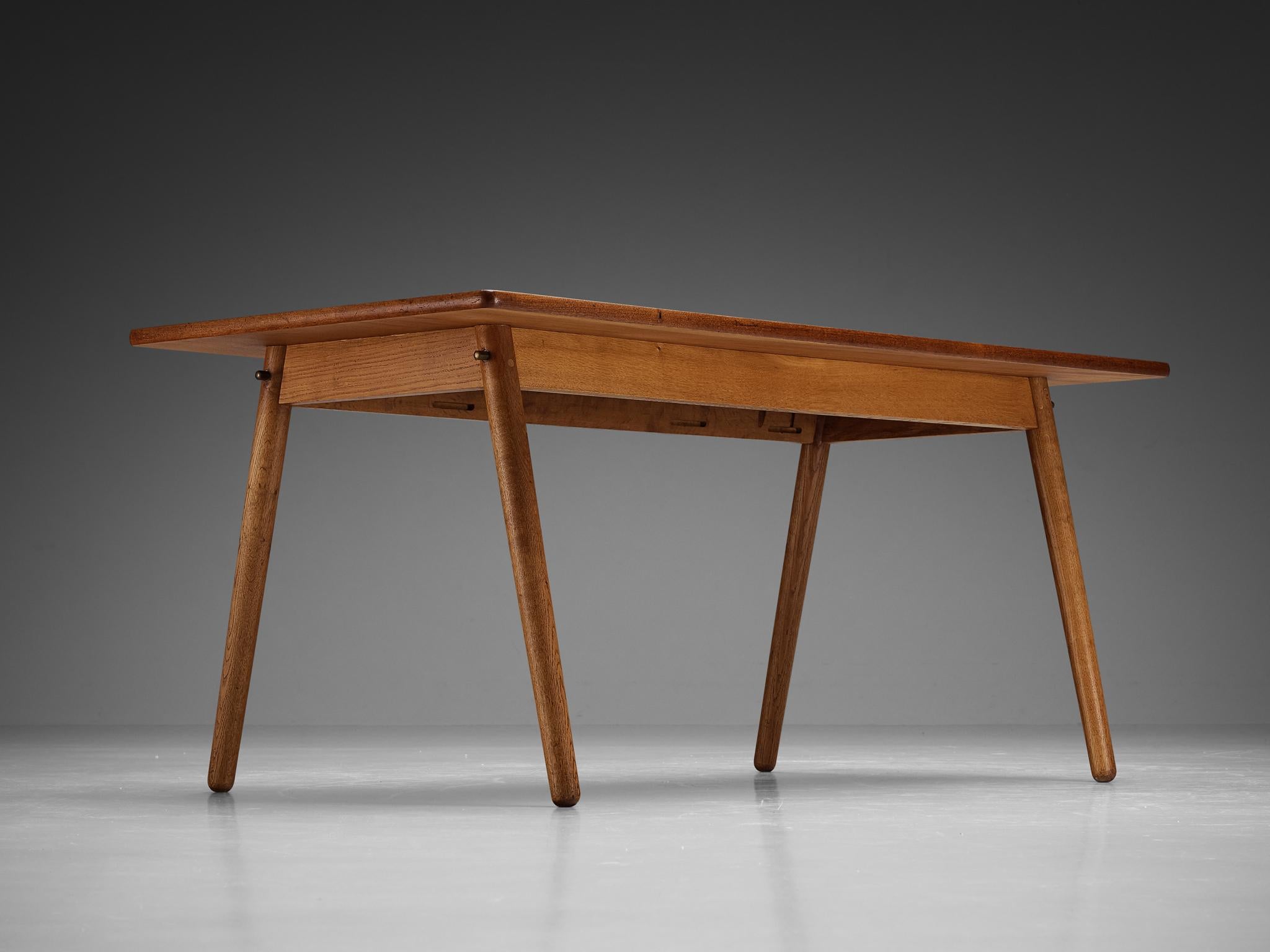 Simplistic Dining Table in Teak and Oak For Sale 1