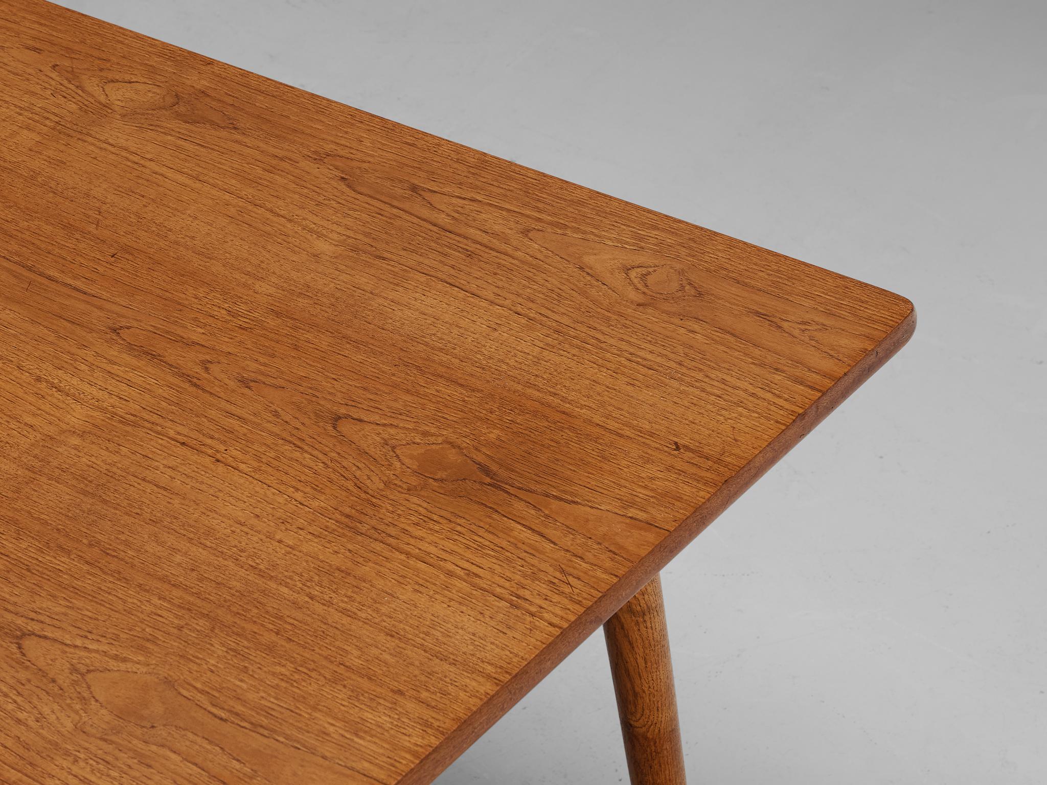 Simplistic Dining Table in Teak and Oak For Sale 2