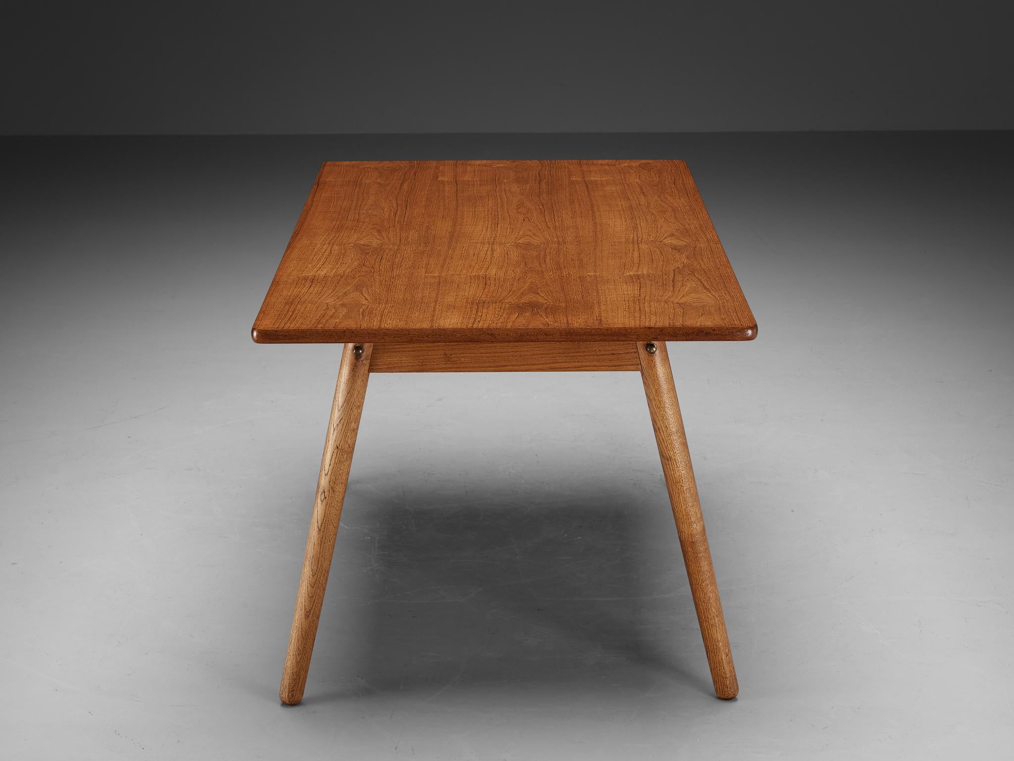 Simplistic Dining Table in Teak and Oak For Sale 3