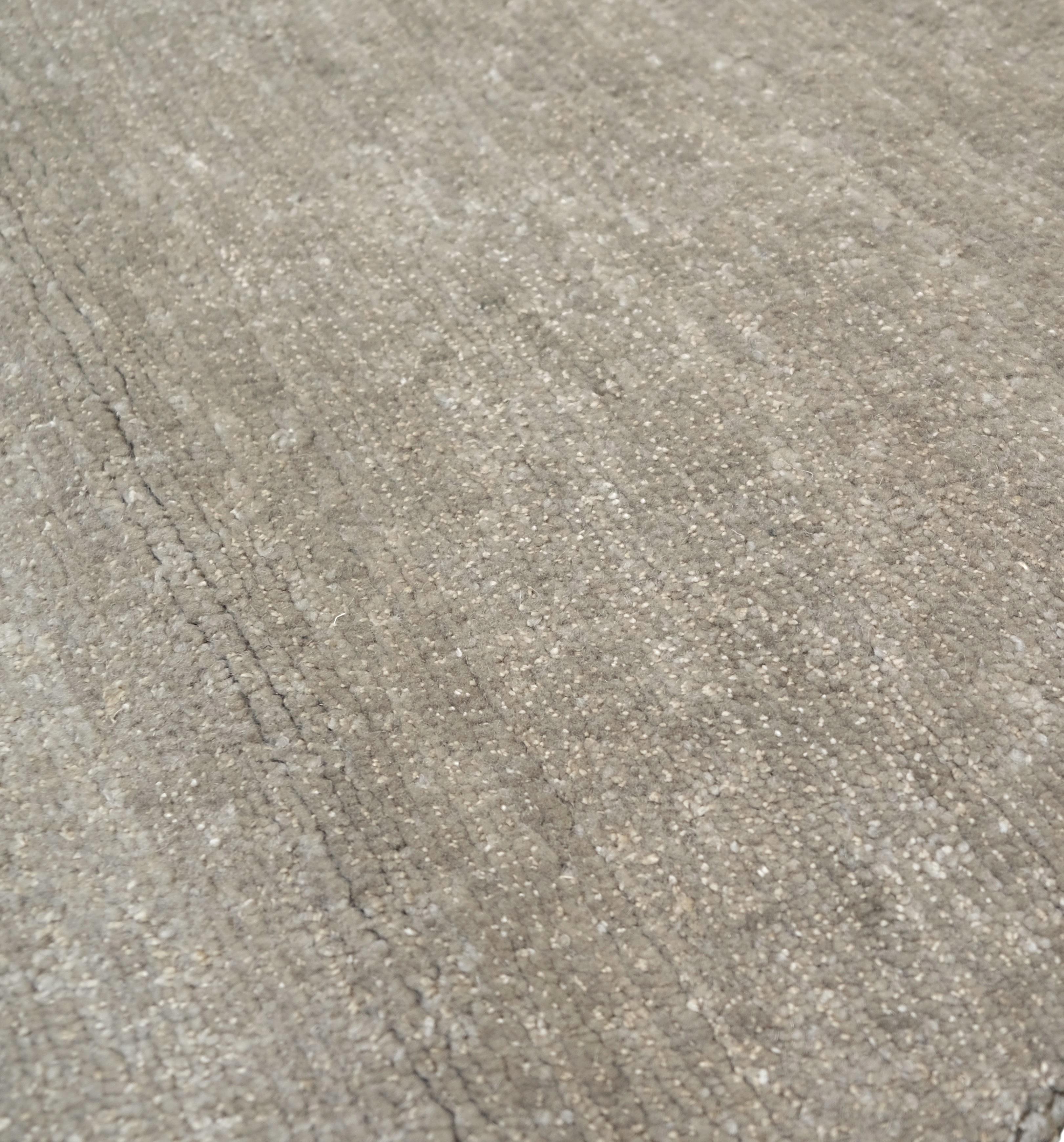 XXIe siècle et contemporain Tapis Simplistic Solid Green/Gold Wool Linen Tweed 9'x12' (vert et or) en vente