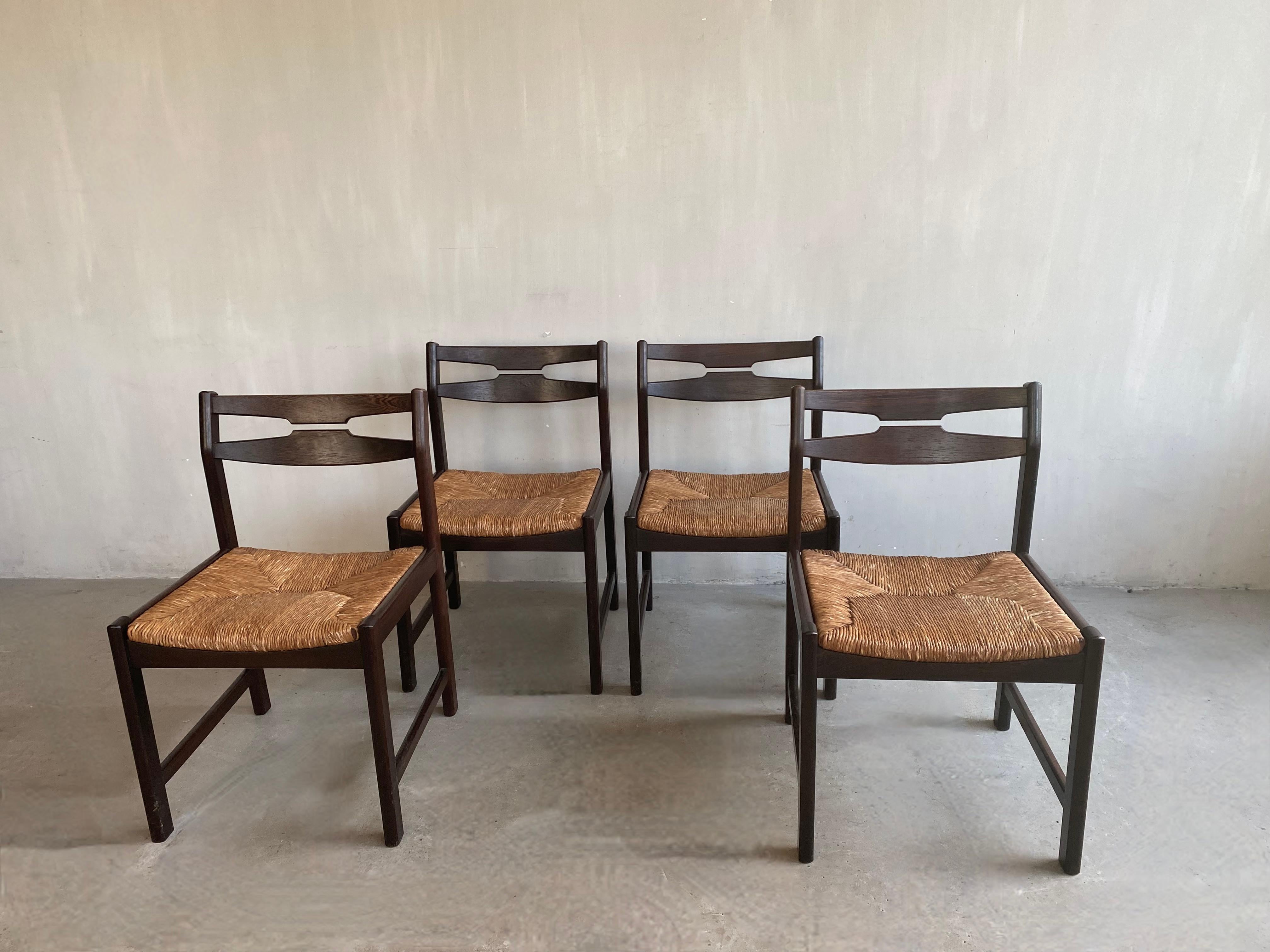 Vereinfachtes Vintage-Stuhlset im Zustand „Gut“ im Angebot in Nijlen, BE