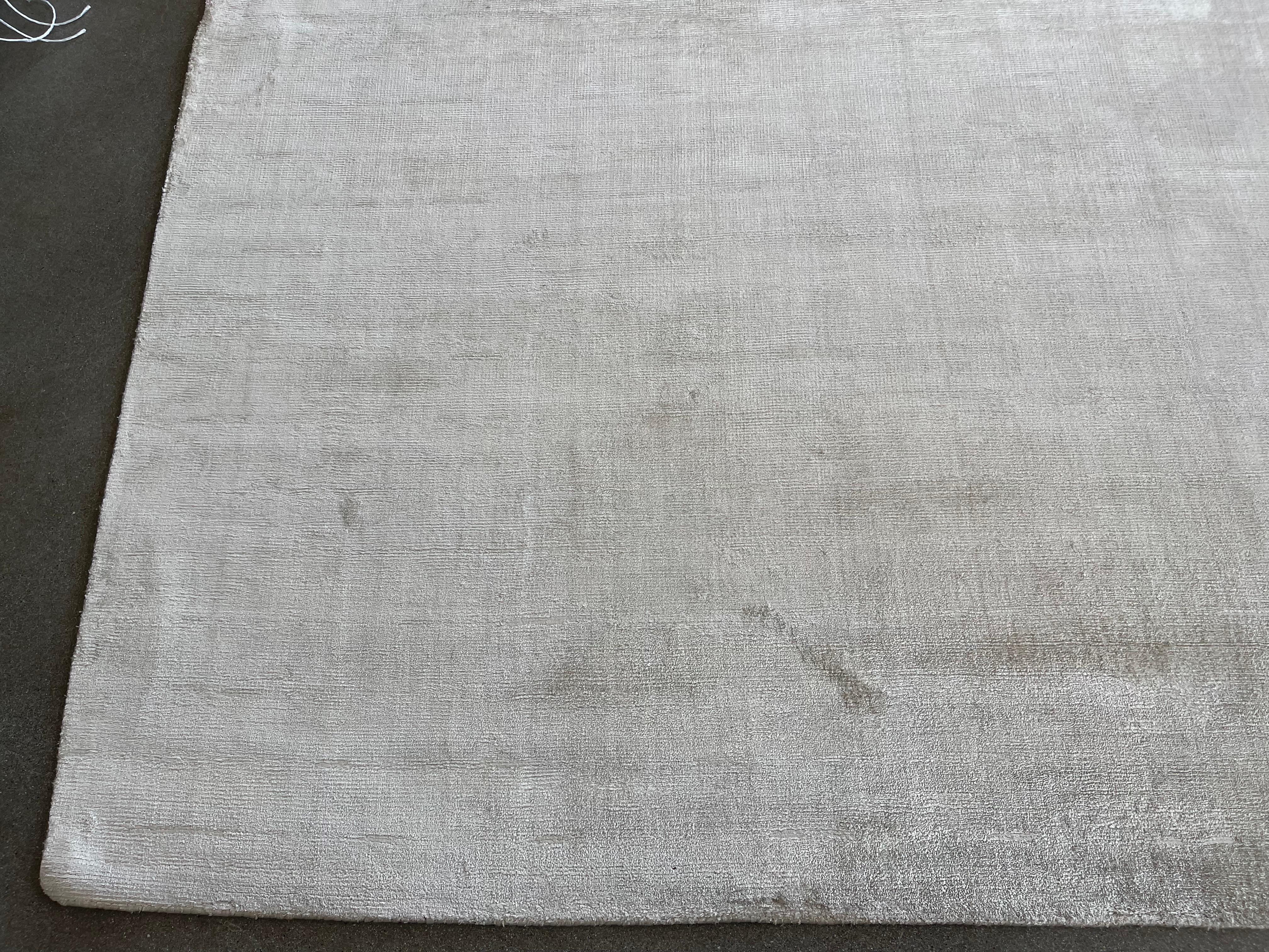 Tessuto a mano Tappeto Simply Luxe Beige in vendita