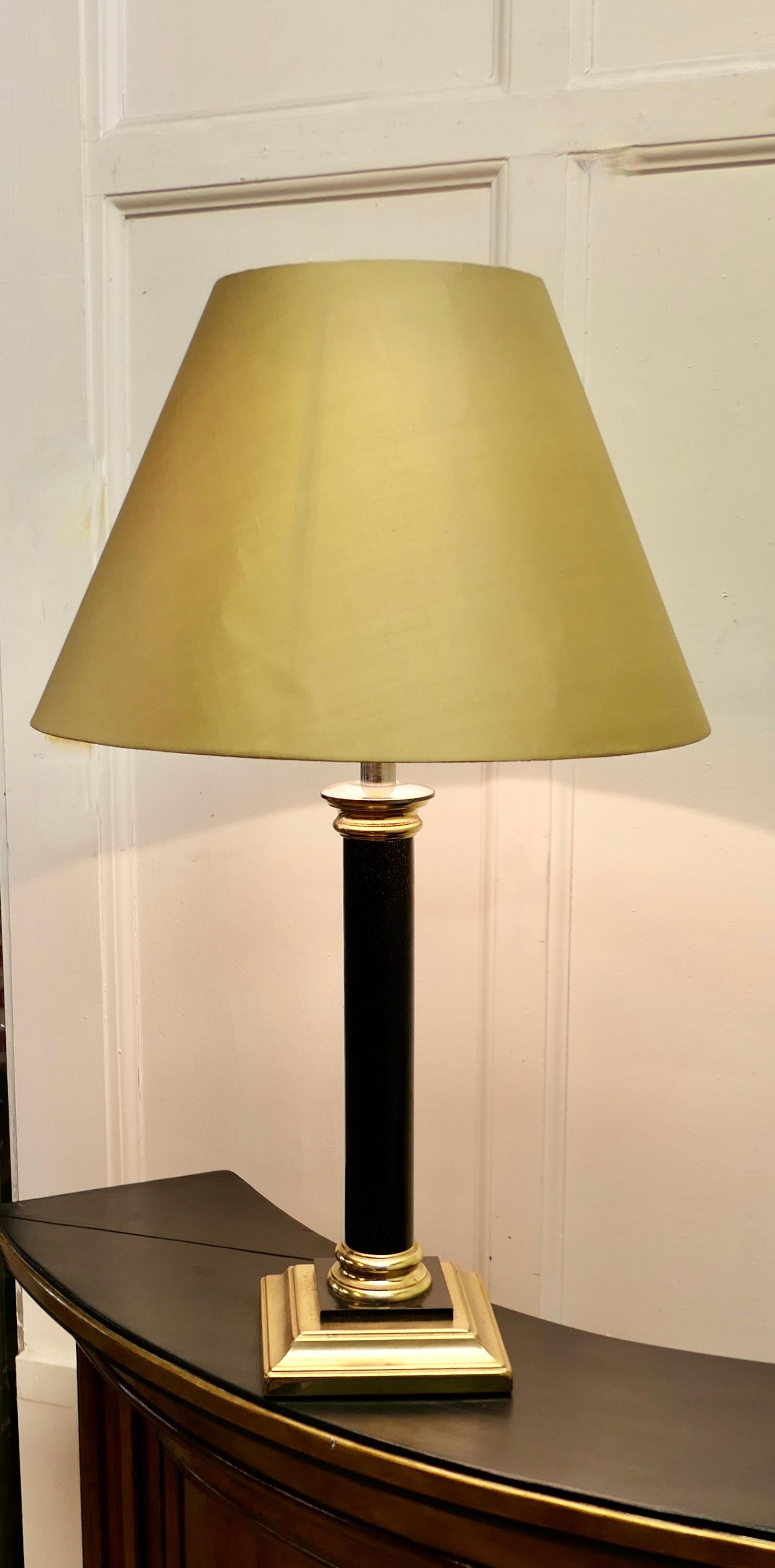 Simulated Granite Corinthian Column Brass Table Lamp  For Sale 1