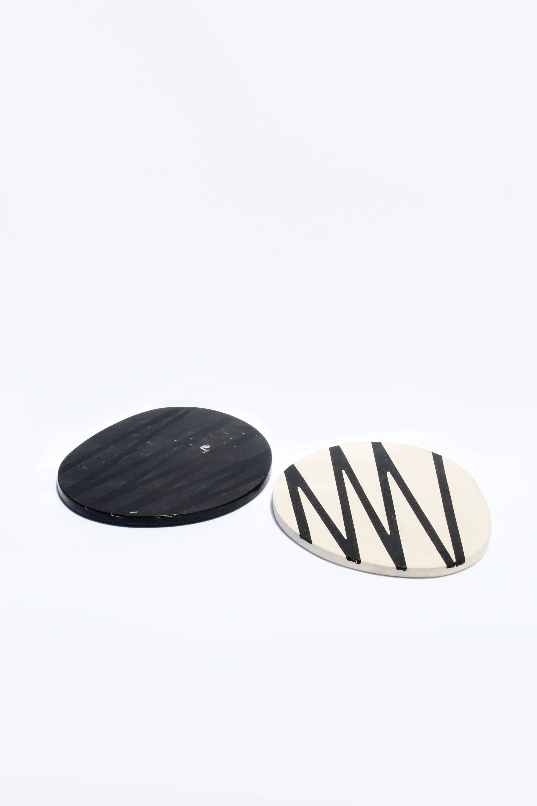 Board or Serving Plate Stone Resin Contemporary Style Black/White  For Sale 6