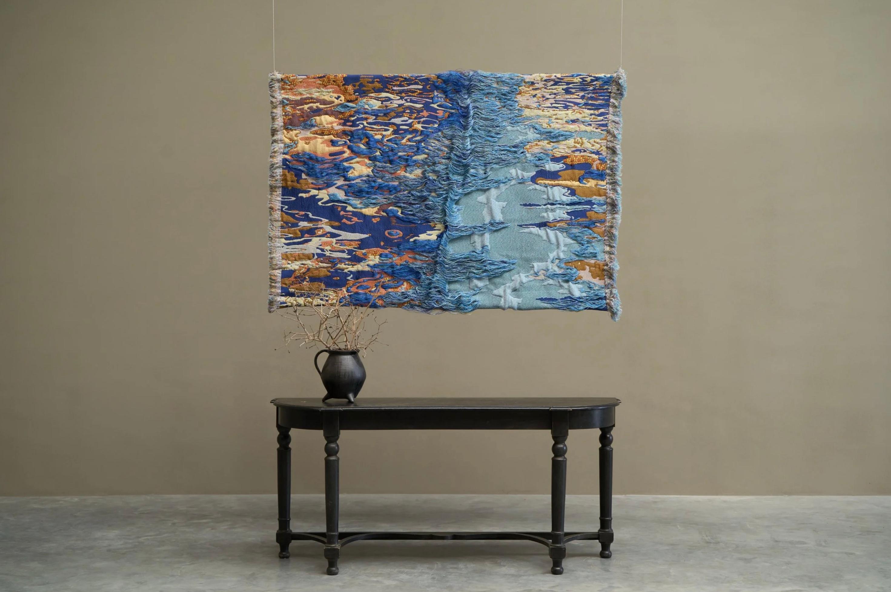 Sina Dyks Wandteppich 'Lustured Soak' 175 x 120 cm, zeitgenössische Kunst

Sina Dyks Wandteppich für zeitgenössische Kunst 
Lustvolles Einweichen 
175 x 120 cm

Die etablierte niederländische Textilkünstlerin Sina Dyks (Niederlande, 1995) schafft