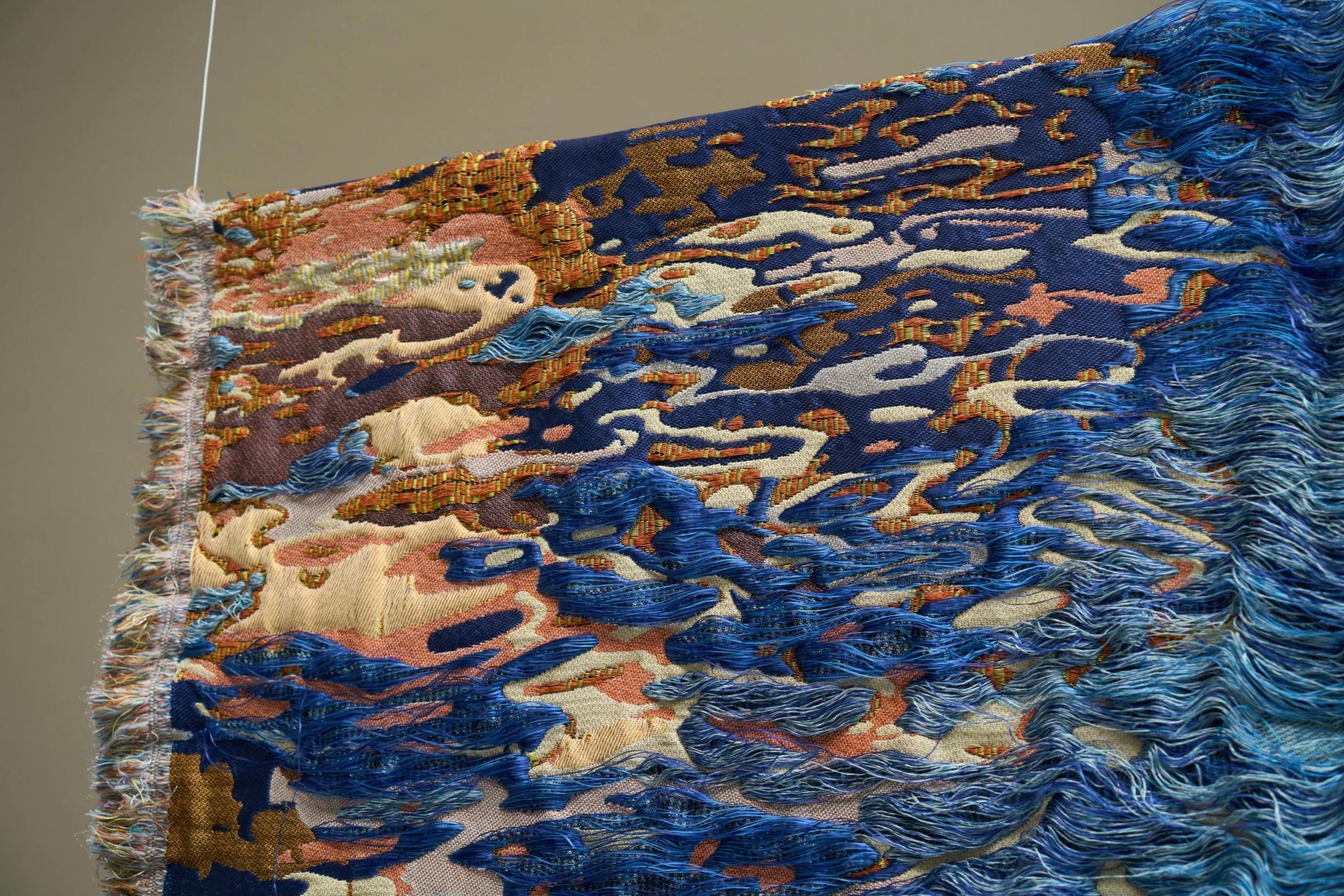 Sina Dyks Wandteppich 'Lustured Soak' 175 x 120 cm, zeitgenössische Kunst (Niederländisch) im Angebot