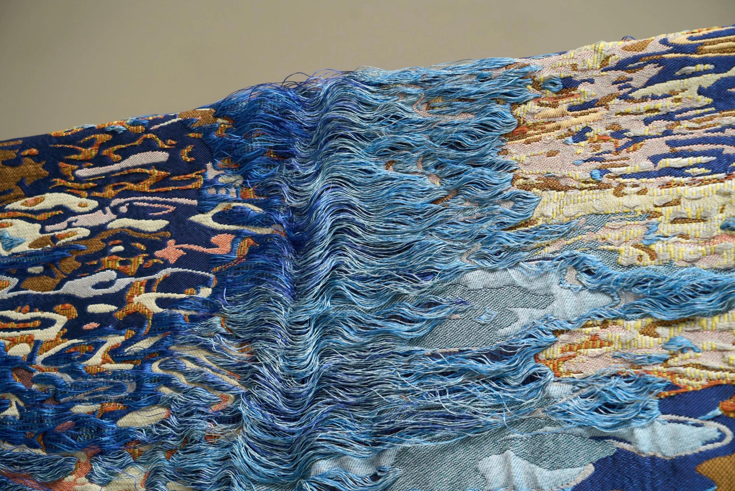 Sina Dyks Wandteppich 'Lustured Soak' 175 x 120 cm, zeitgenössische Kunst im Zustand „Gut“ im Angebot in Meer, VAN