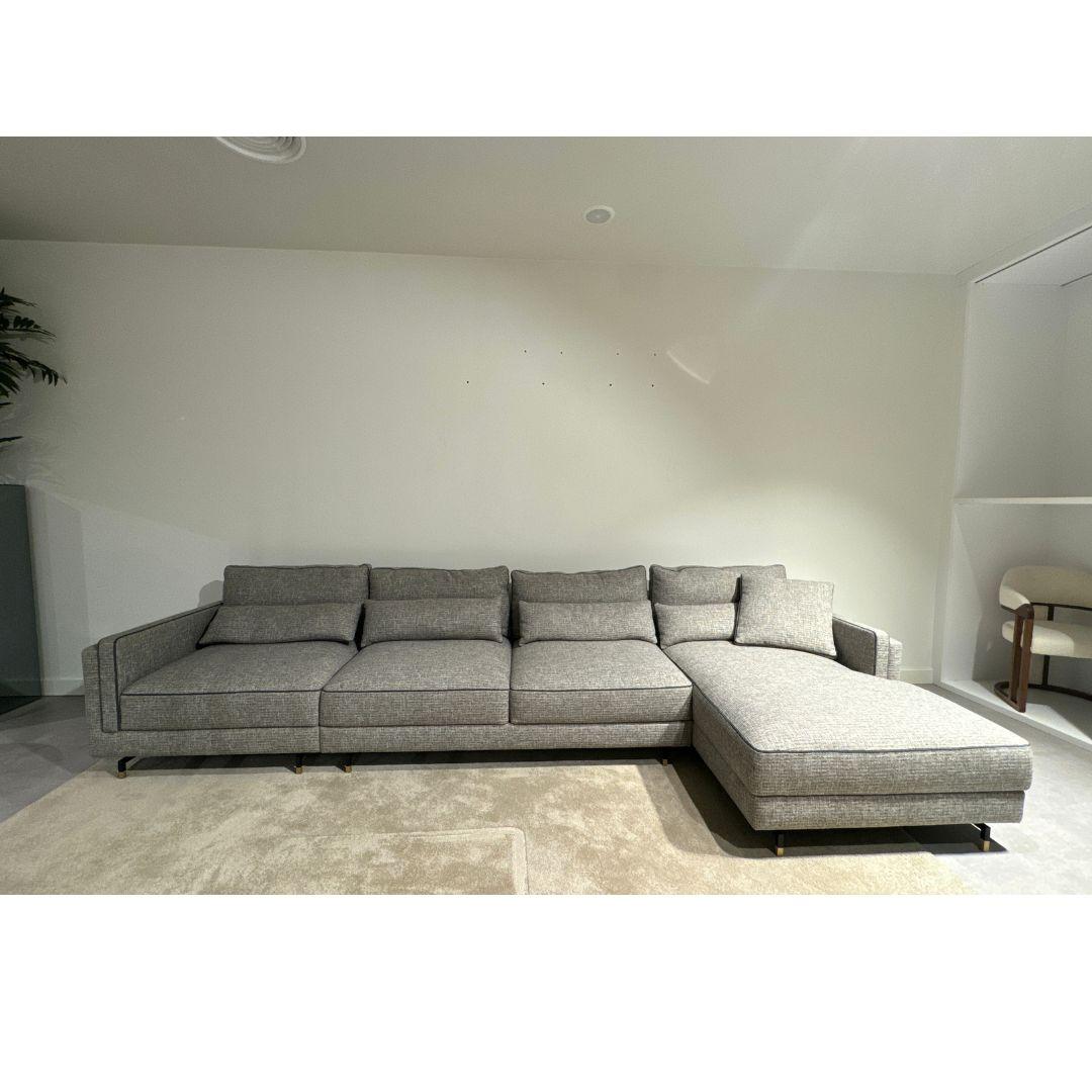 Moderno Divano con chaise-longue SINATRA, disponibile ora in vendita