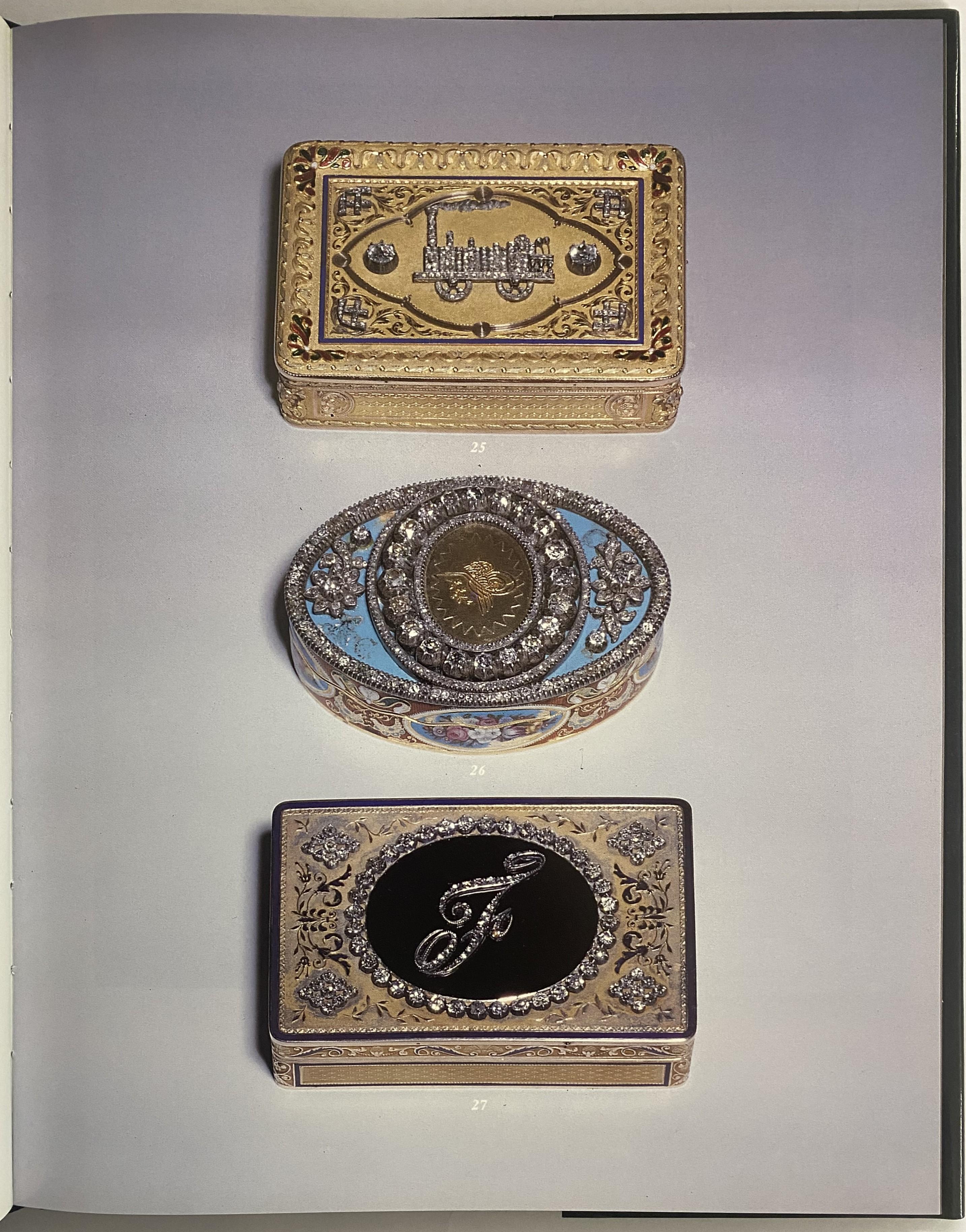 Objetos finos de Vertu, Faberge, pinturas americanas y recuerdos de la colección del Sr. y la Sra. Frank Sinatra. 
Catálogo de la subasta Christie's Sinatra de Nueva York. La subasta fue el viernes 1 de diciembre de 1995. Los Libros incluyen