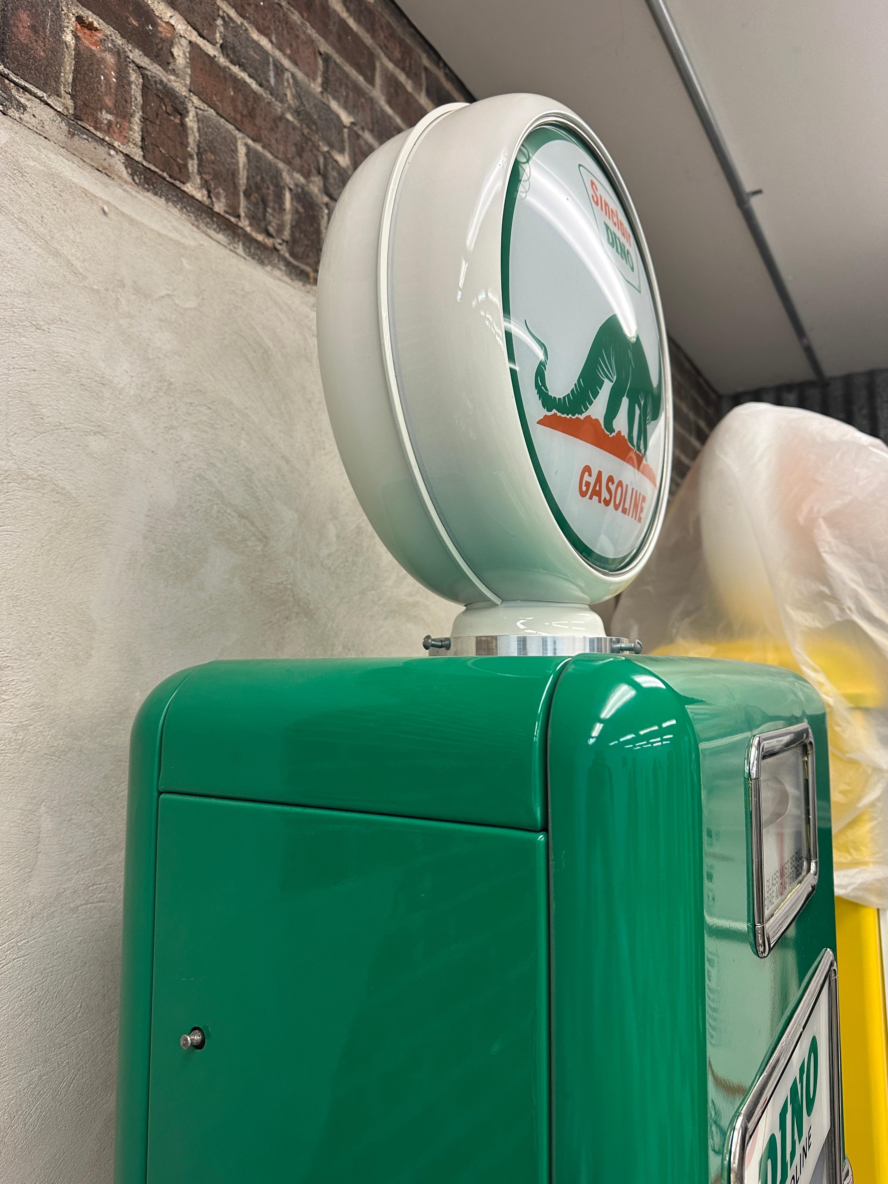 20ième siècle Sinclair Dino Bowser 575 Pompe à essence en vente