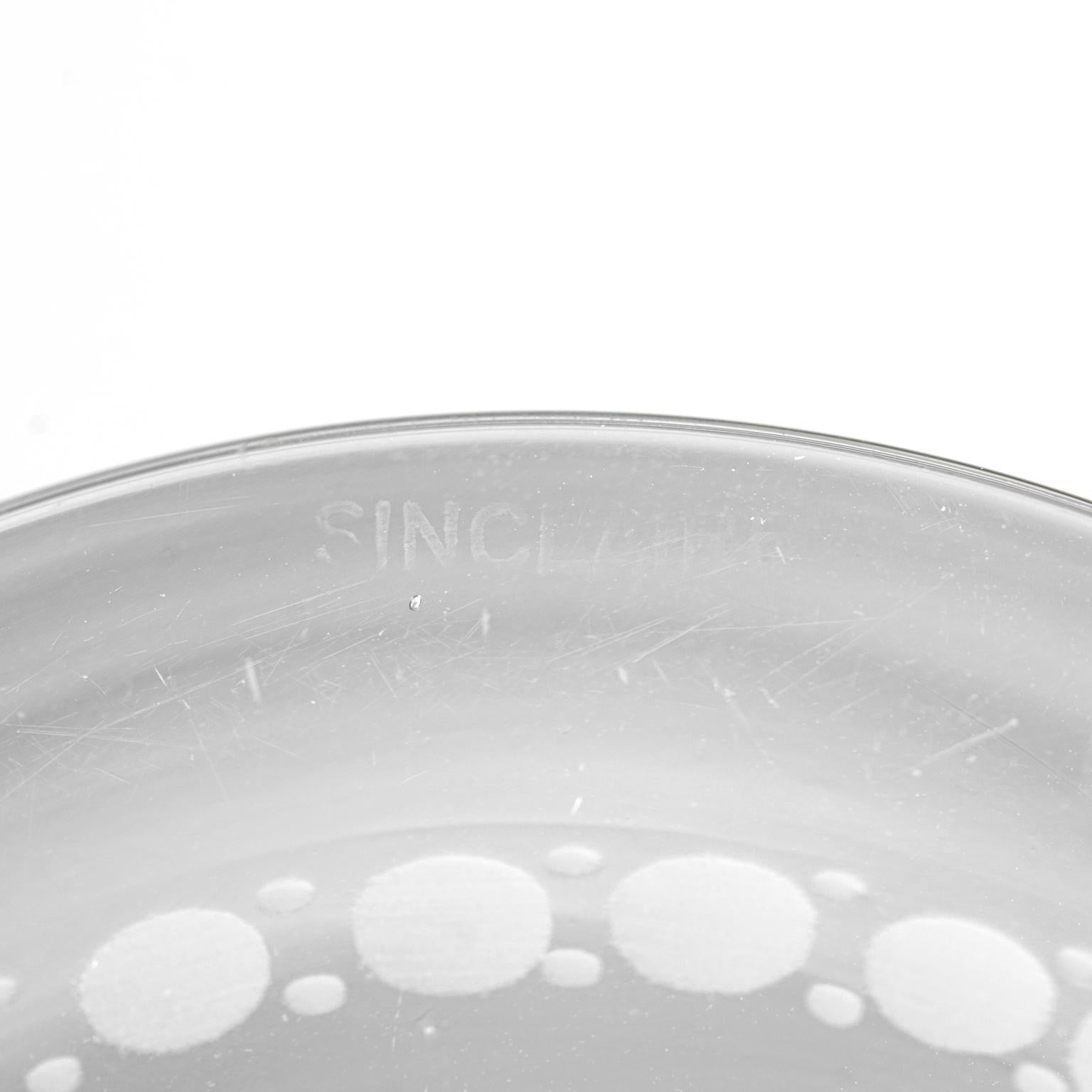 Début du 20ème siècle 12 gobelets à eau Sinclaire en cristal bleu taillé à transparent en vente