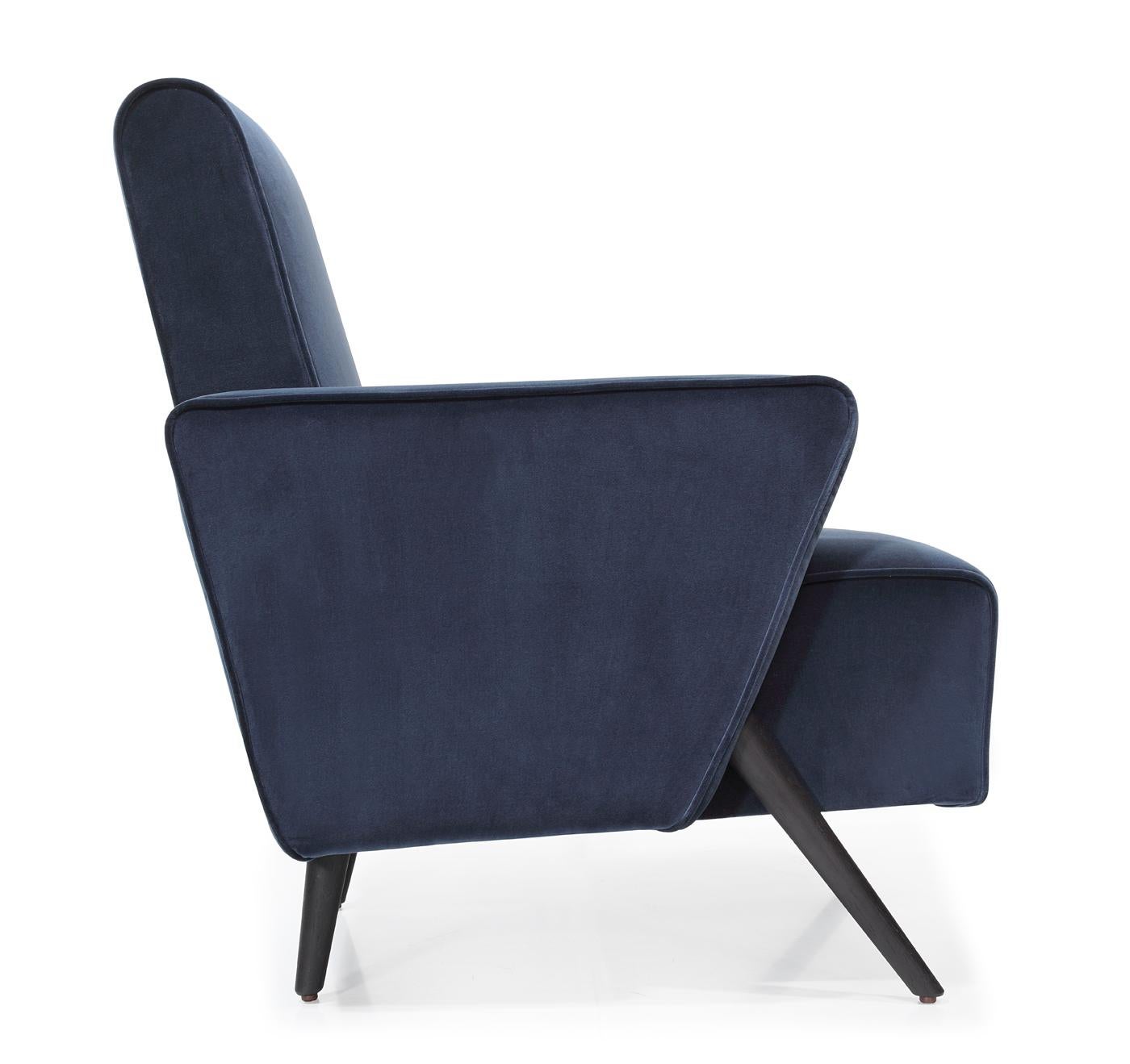 Sinfonia Retro-Sessel aus dunkelblauem Samt, gepolstert mit dunkelblauem Samt von Bow and Arrow (Moderne der Mitte des Jahrhunderts) im Angebot