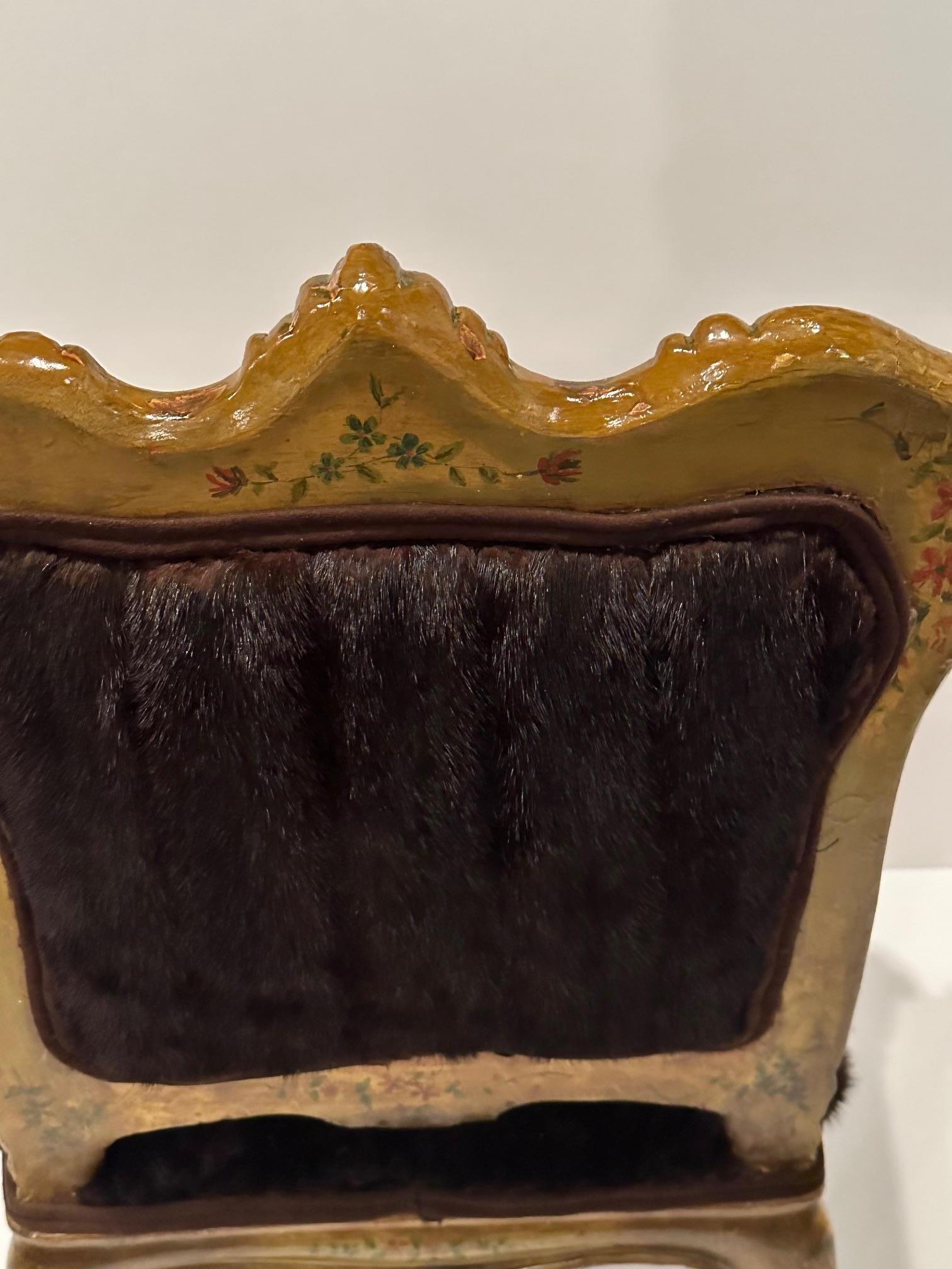 Sinfully Rich Ornament Italienischer bemalter venezianischer Sessel, gepolstert mit Nerzpelz im Angebot 5