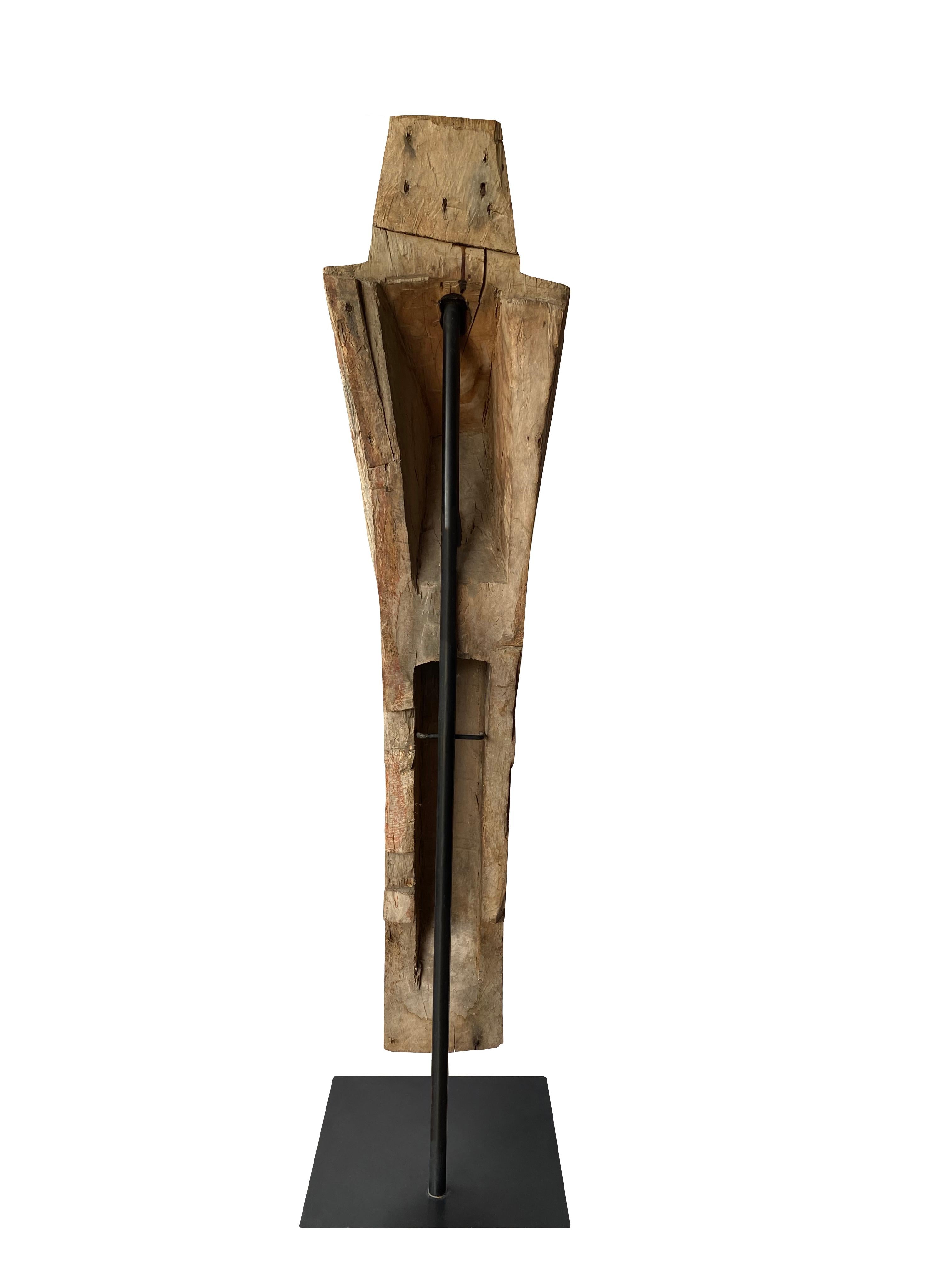 Singa Guardian Sculpture from the Batak Tribe of Sumatra, Early 20th Century In Good Condition In Jimbaran, Bali