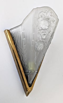Singal French Art Deco Wall Sconce