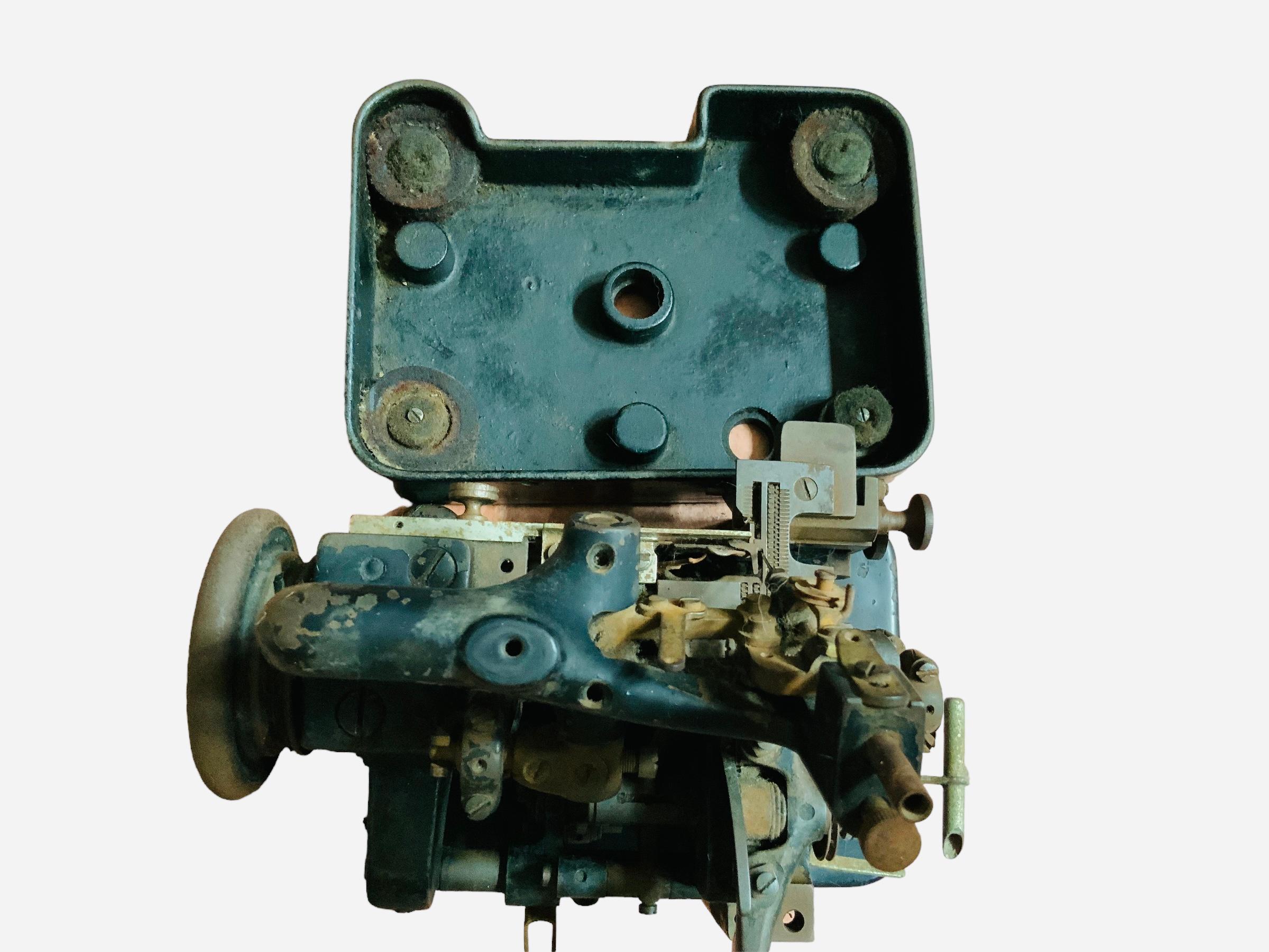 Singer Manufacturing USA 81-5 Industrielle Nähmaschine (20. Jahrhundert) im Angebot