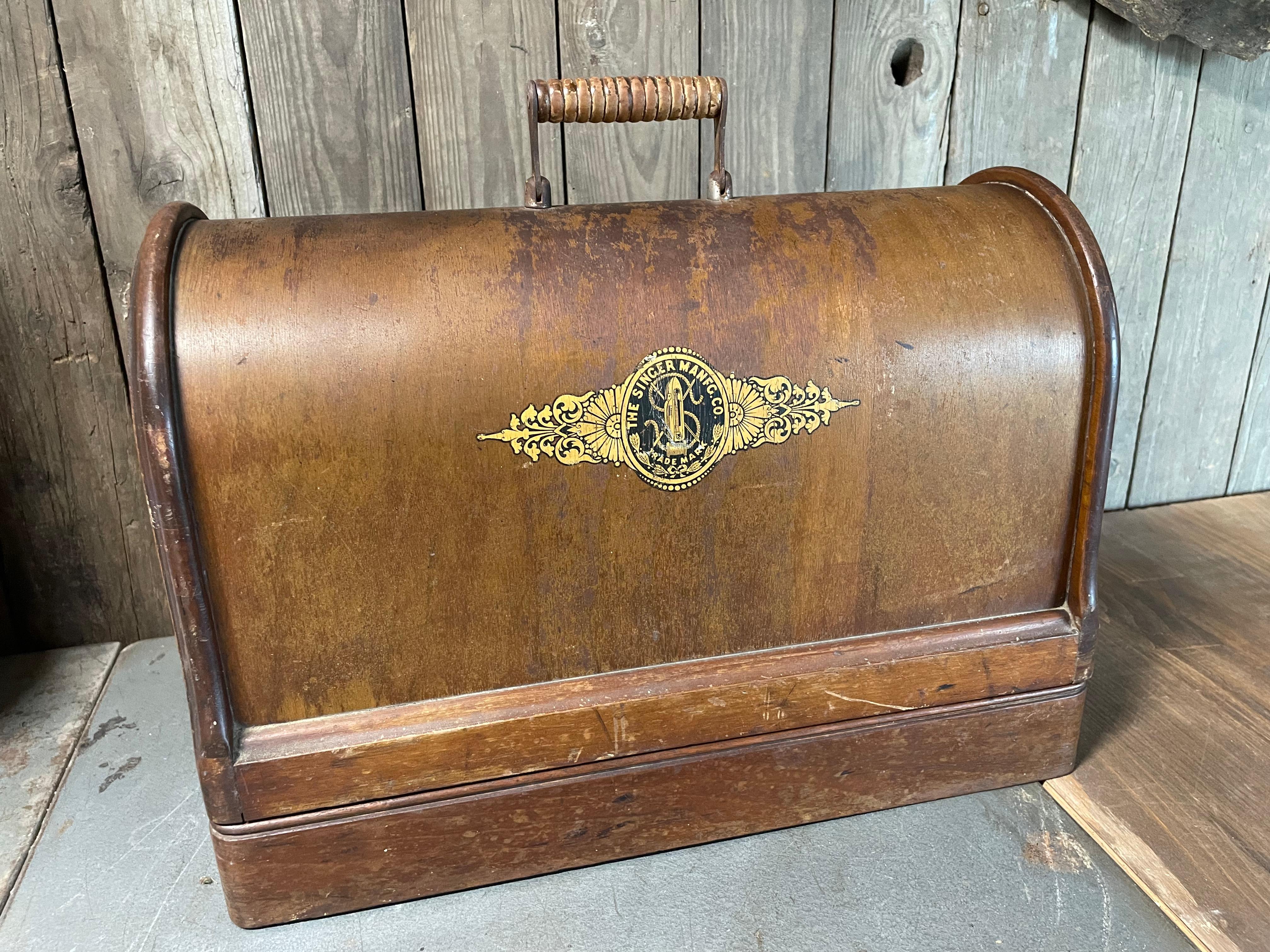 Singer portable sewing machine For Sale 2