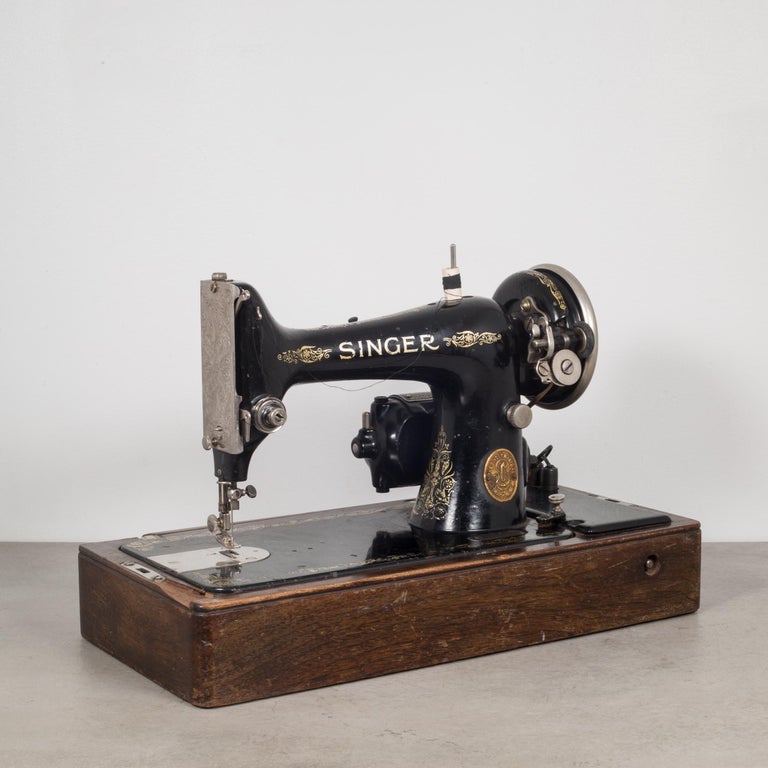 Antique Bakelite Box of Singer Sewing Machine + Accessories(9.4