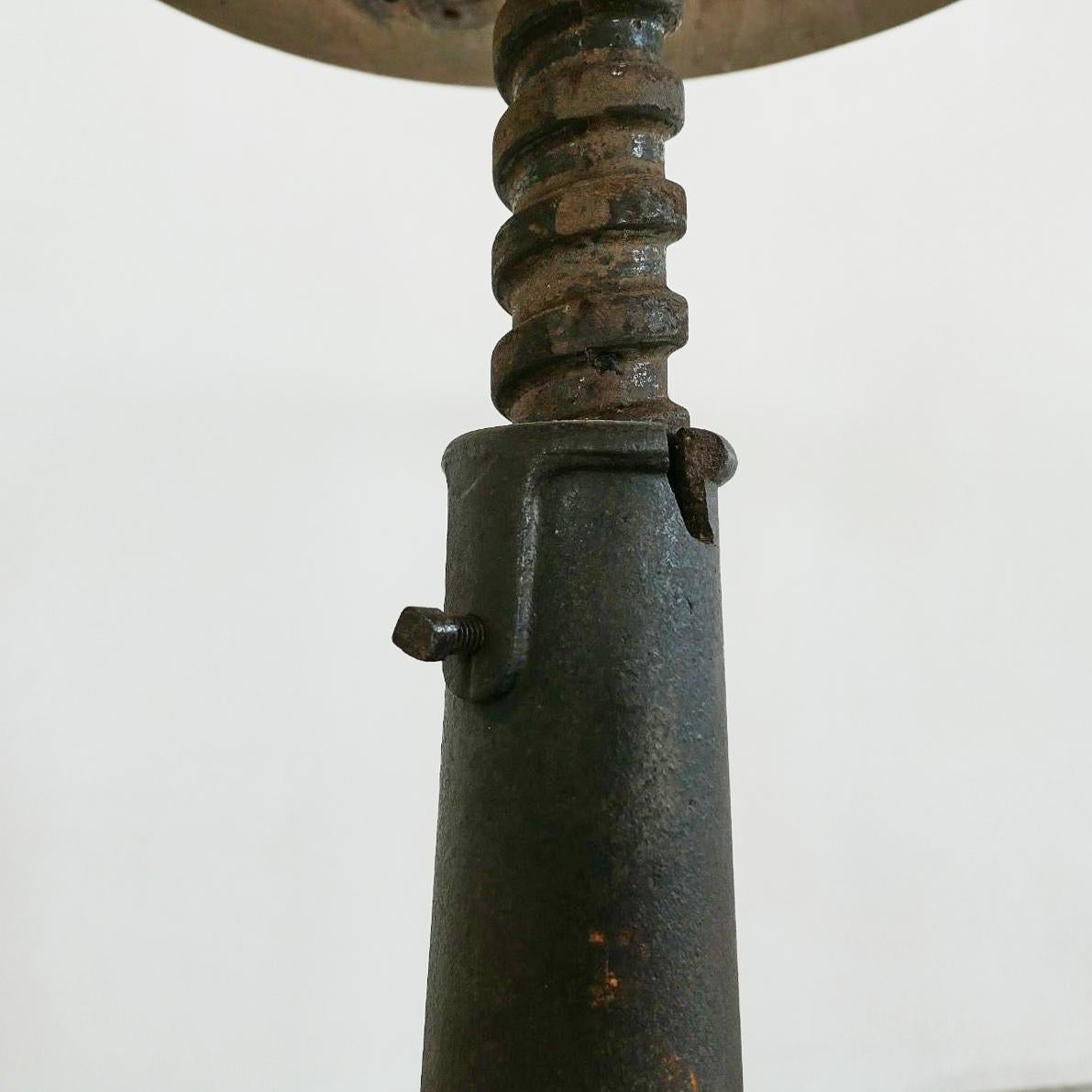 singer stool cast iron