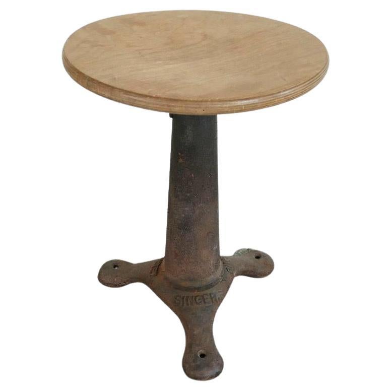 Singer Stool in Cast Iron and Wood, 1920s For Sale