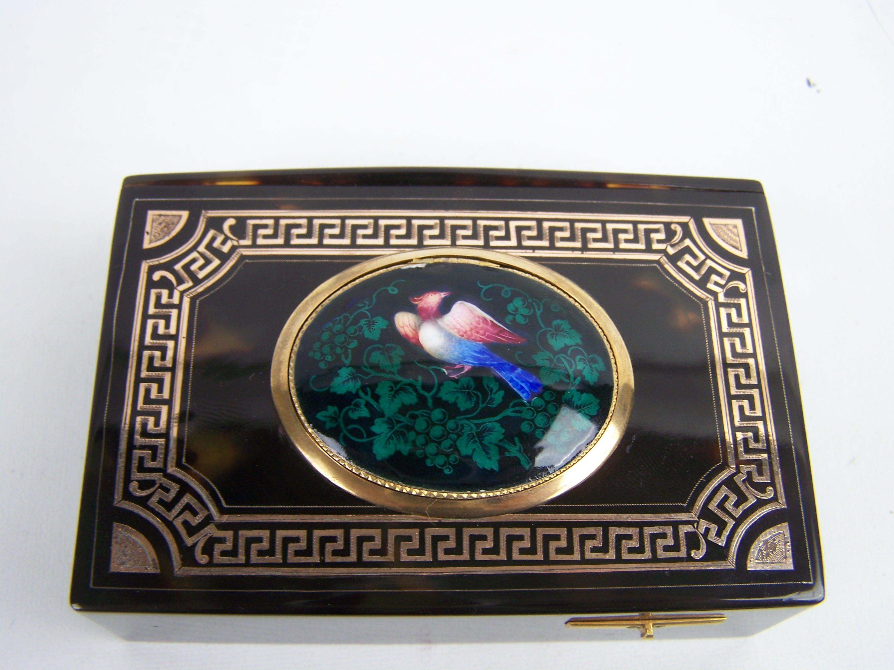 Caja para pájaros cantores de Jacques Bruguier Caja de carey con esmalte  tapa Vaciado en venta