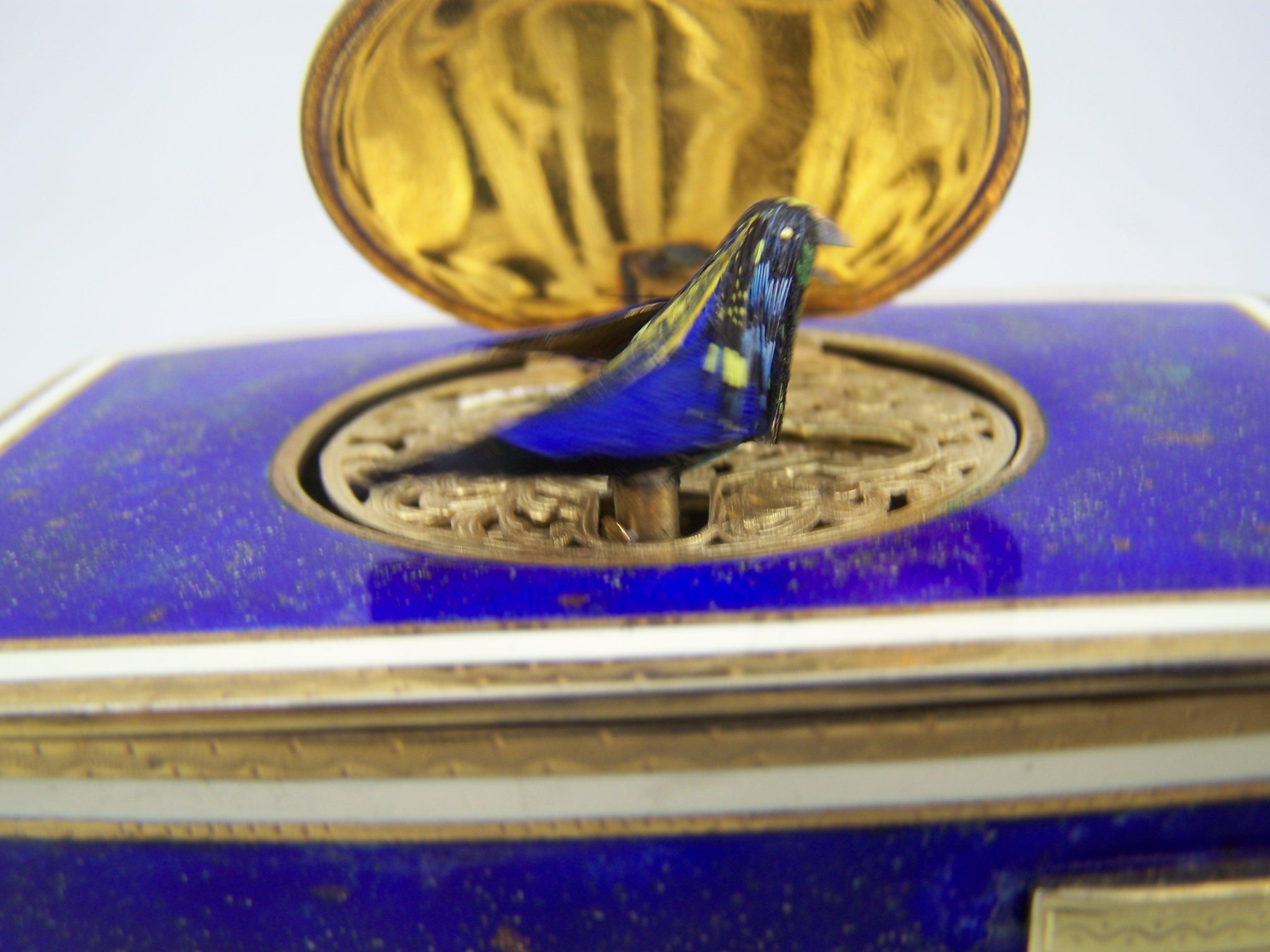 Singing bird box by K Griesbaum in guilded case and blue-goldflaked enamel 4