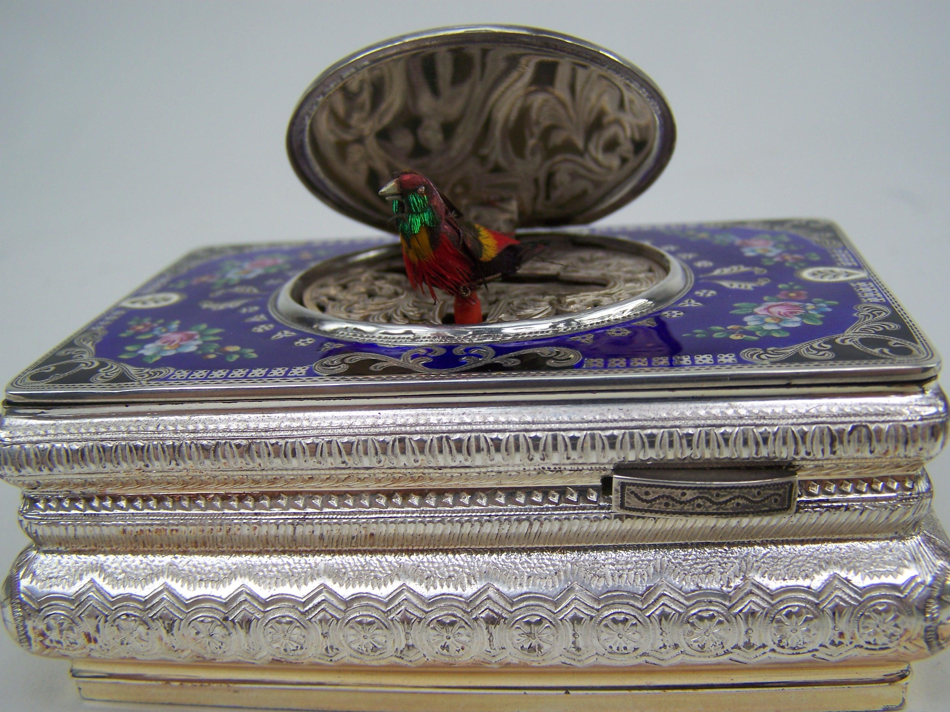 Singing Bird box by Karl Griesbaum in Silver Case with Eeamel to top and lid 8