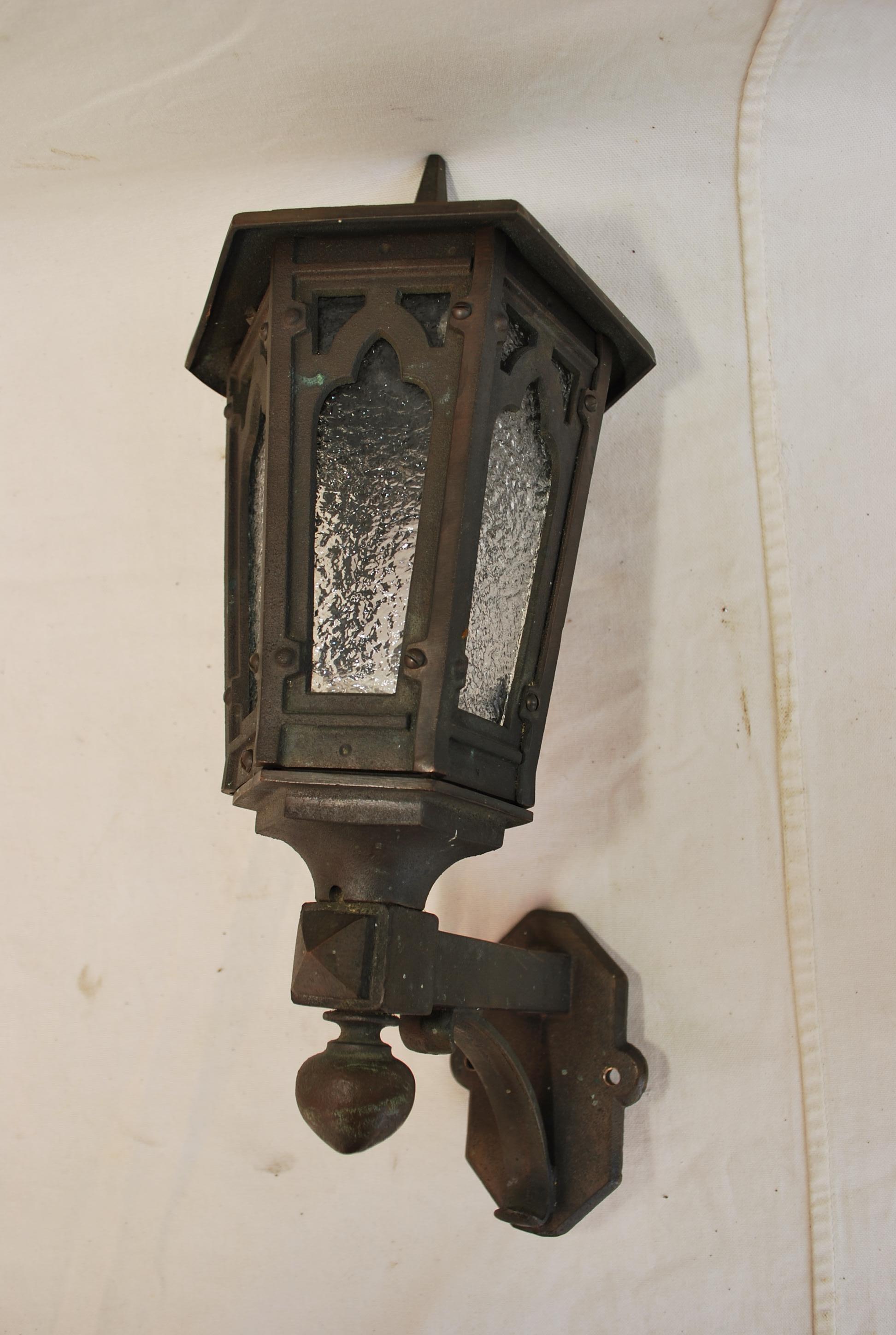 Single 1920's cast iron outdoor sconce In Good Condition For Sale In Los Angeles, CA