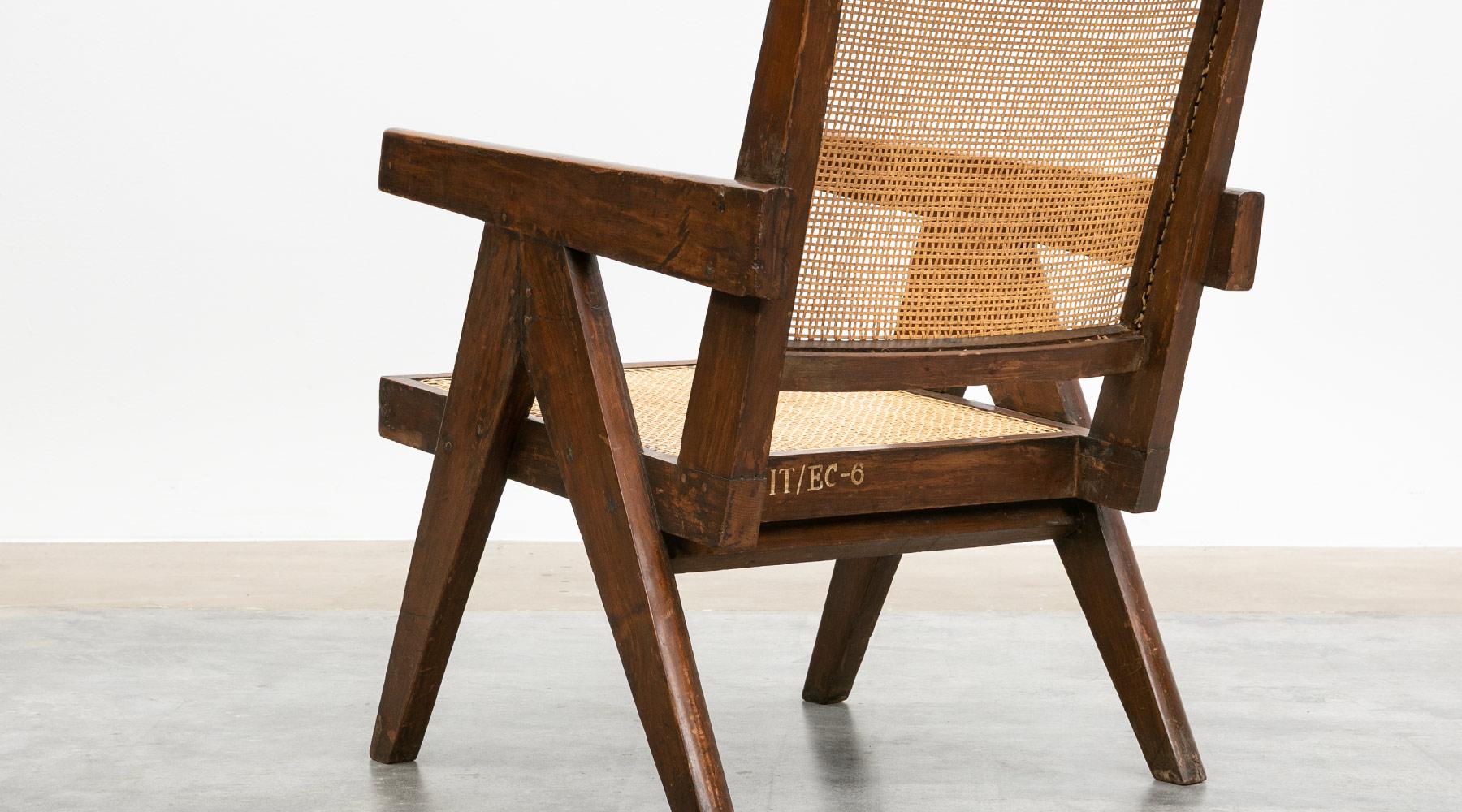 Single 1950s Brown Wooden Teak and Cane Lounge Chair by Pierre Jeanneret For Sale 4