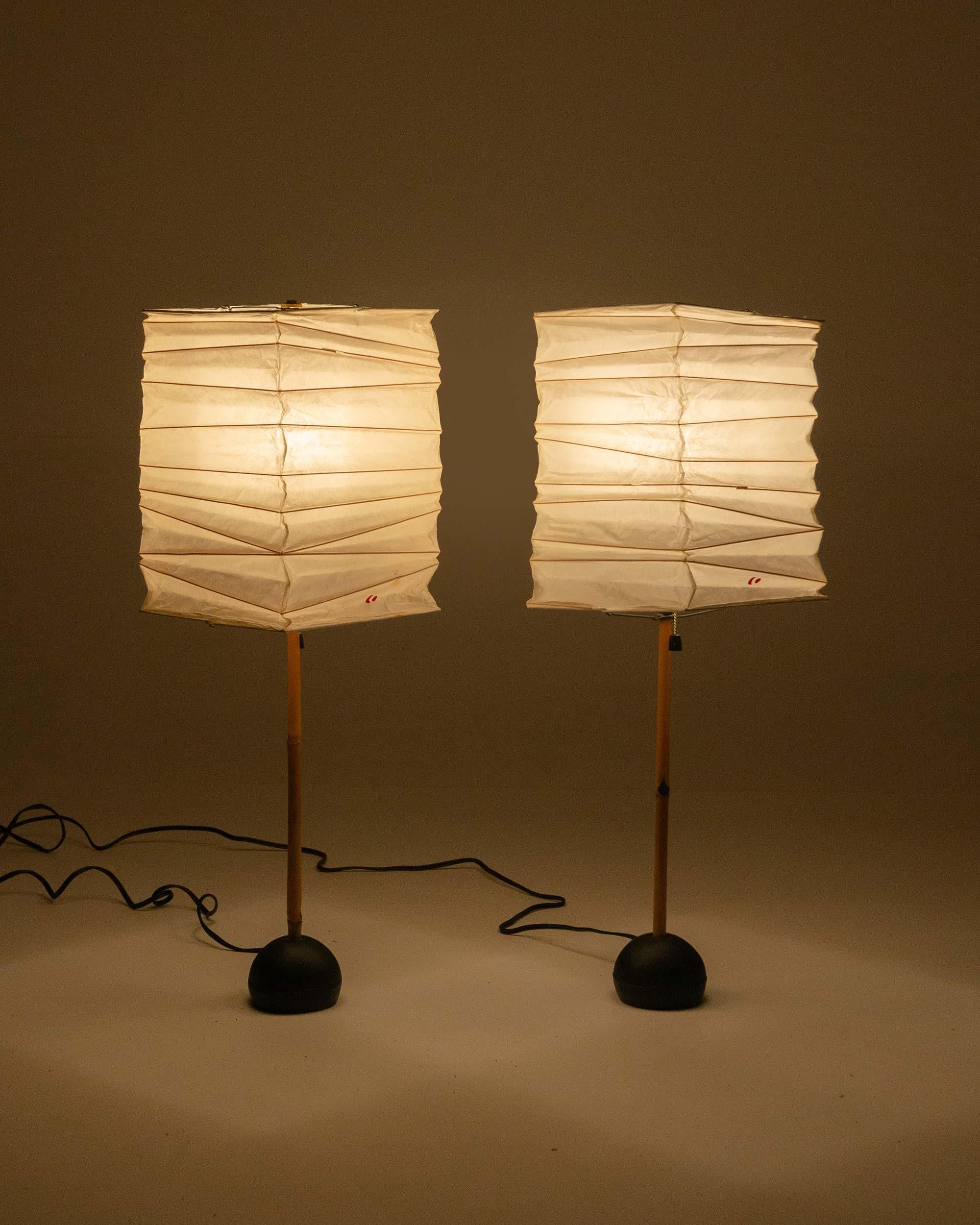Singola lampada da tavolo Isamu Noguchi Akari del 1951 BB1-30XN, Nuovo stock in vendita 2