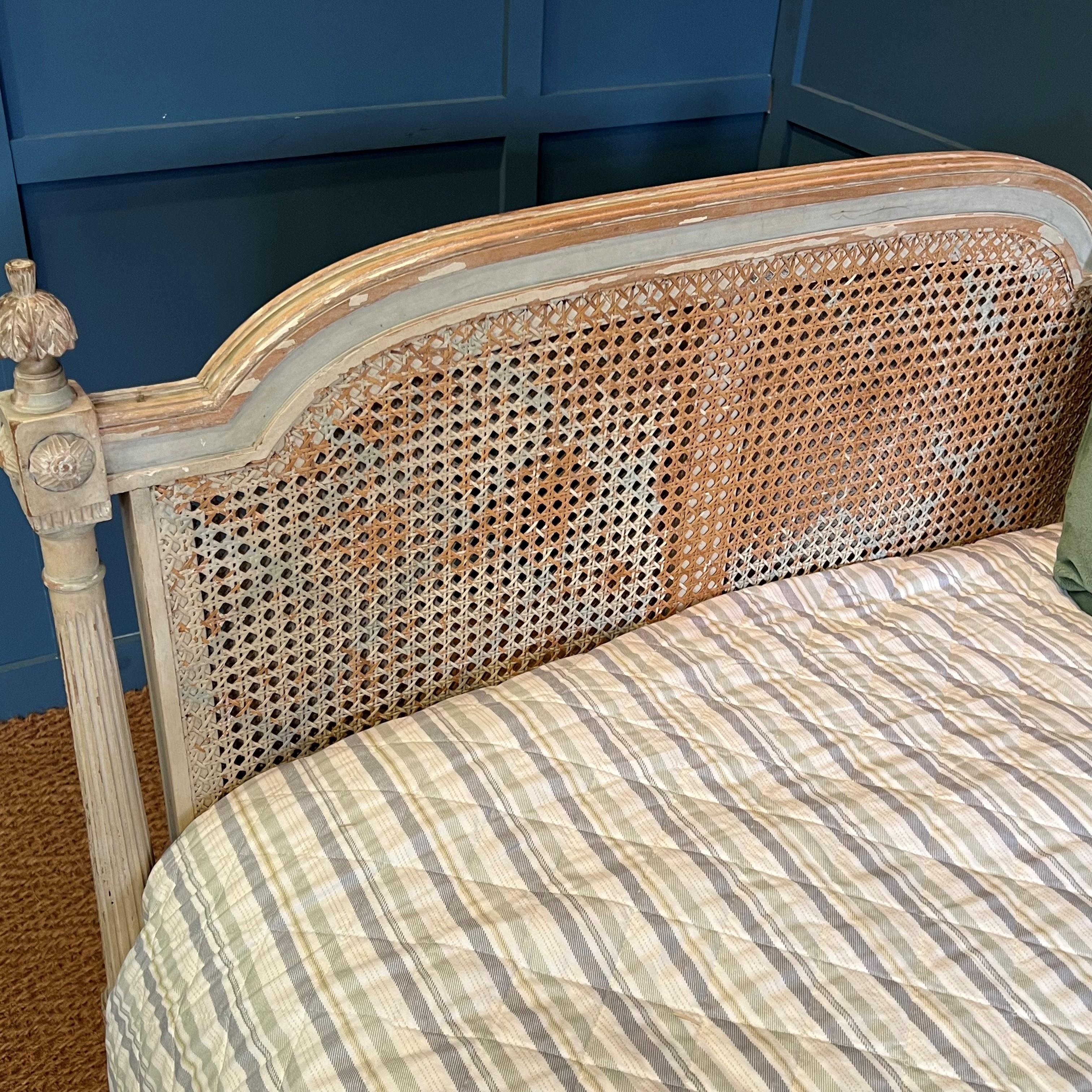 Single, Pretty Antique French Caned Daybed In Good Condition In Headley, GB
