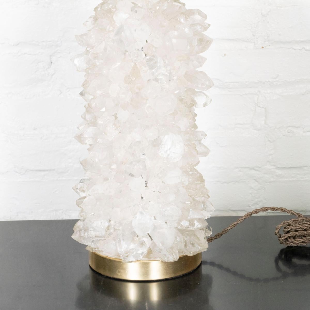 Einzelne „Aggregate“ Bergkristall-Cluster-Lampe von Spark Interior (Moderne der Mitte des Jahrhunderts) im Angebot