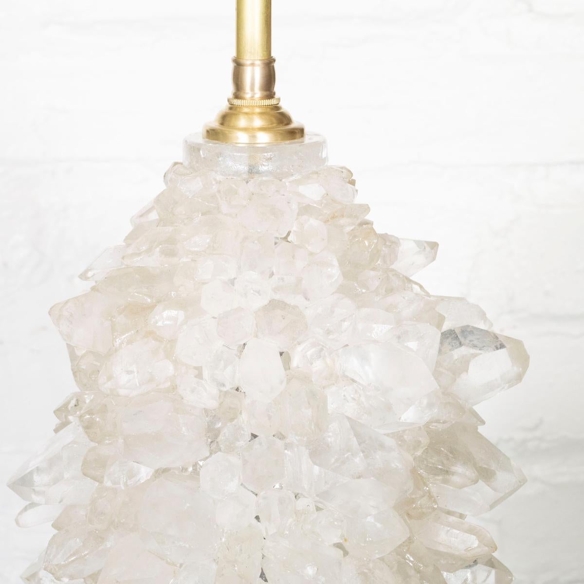Einzelne „Aggregate“ Bergkristall-Cluster-Lampe von Spark Interior im Angebot 2