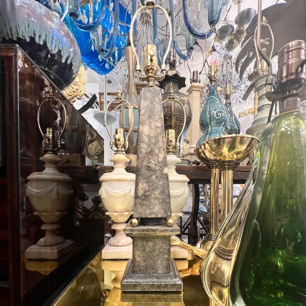 Single Alabaster Obelisk Table Lamp In Good Condition For Sale In New York, NY