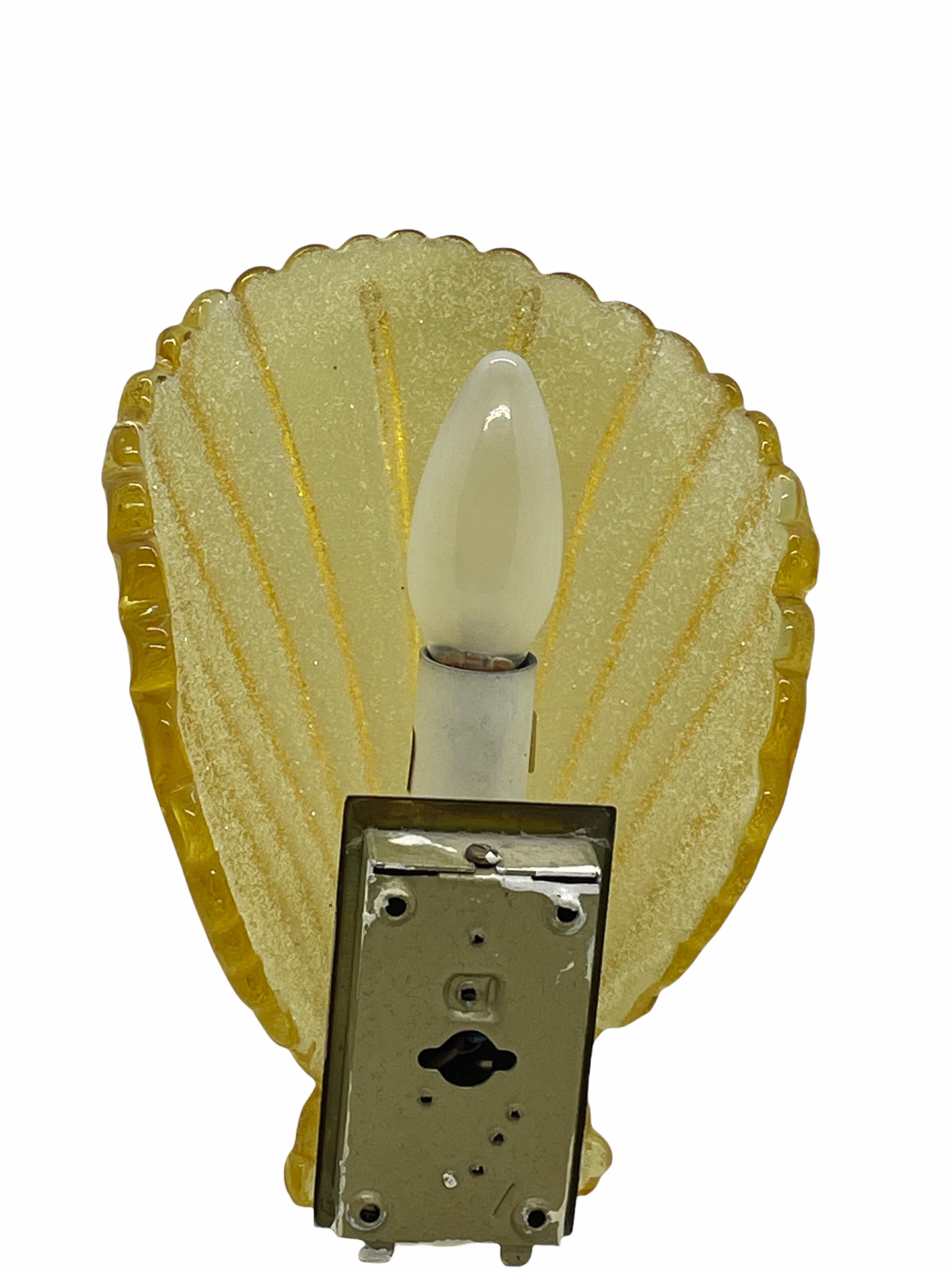 Mid-Century Modern Single Amber Glass and Brass Sea Shell Sconce by Soelken Leuchten, Germany 1960s For Sale