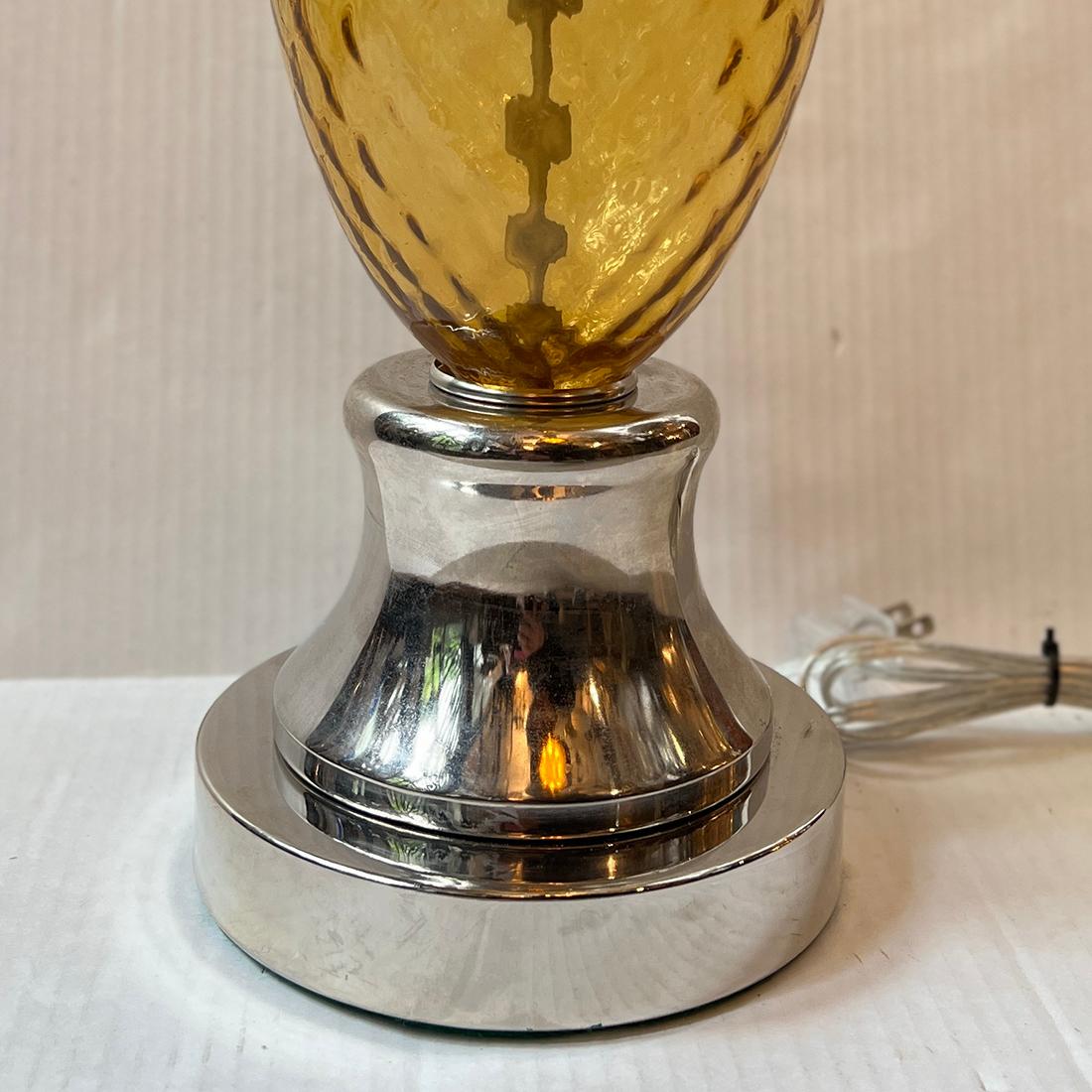 Lámpara simple de cristal ámbar en Bueno estado para la venta en New York, NY